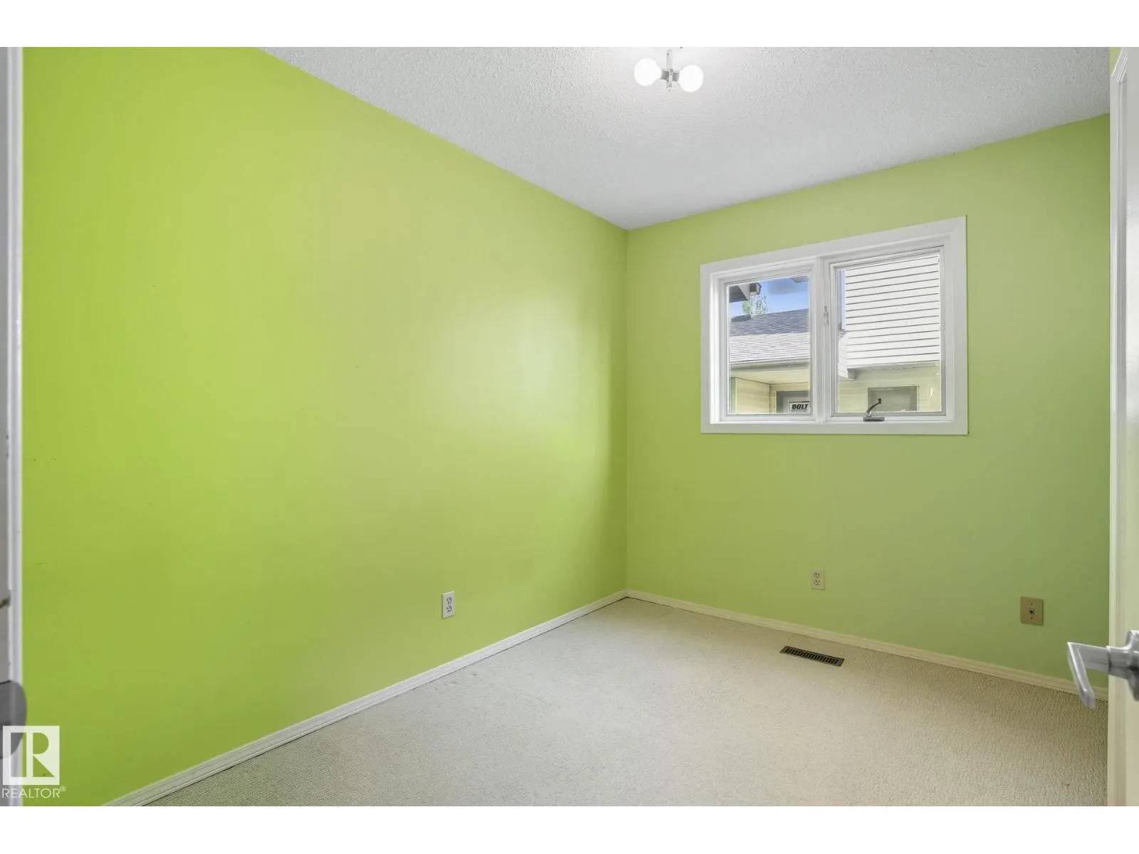 7 PEMBINA PL