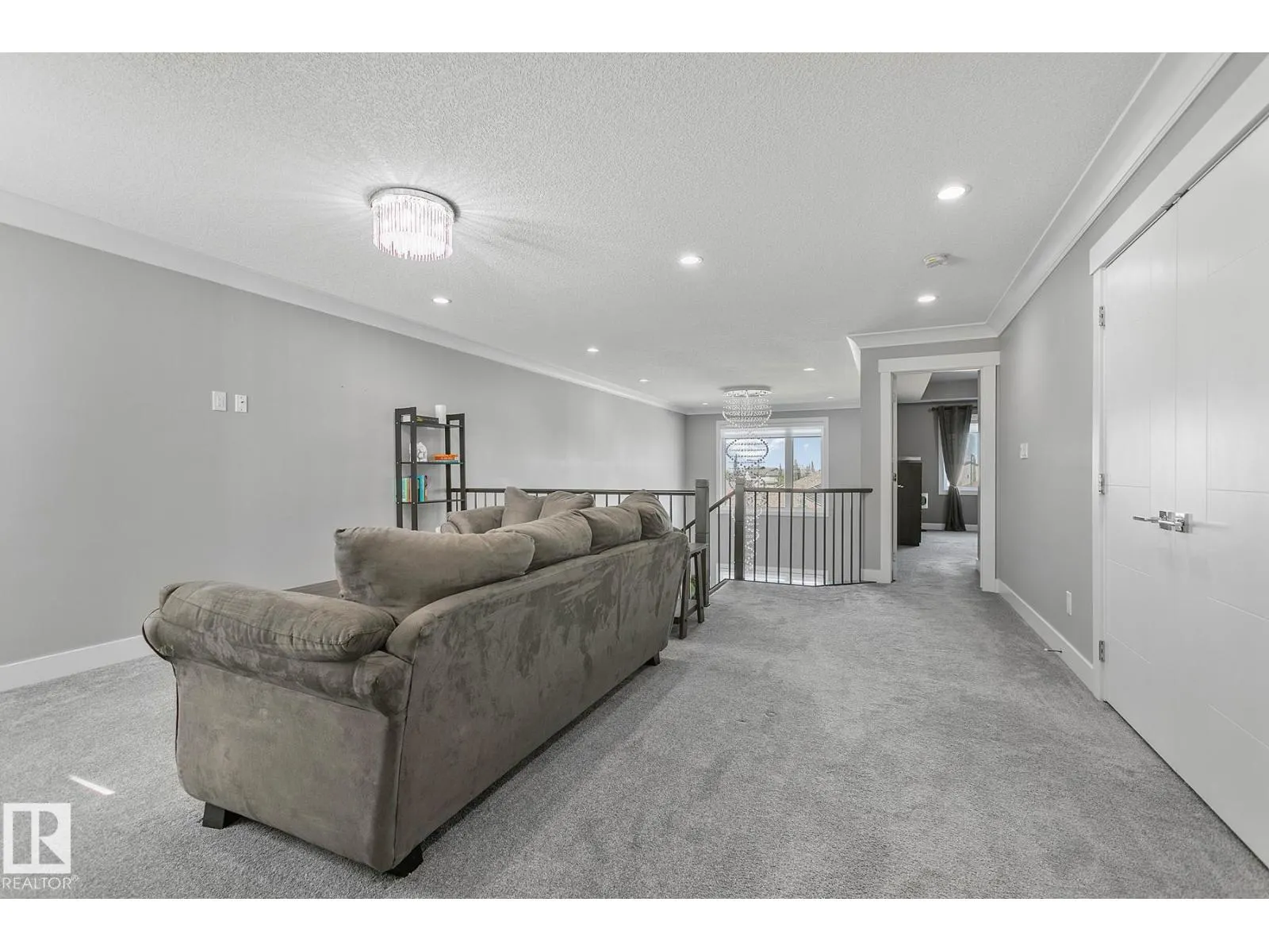 49 SUMMERSTONE LN