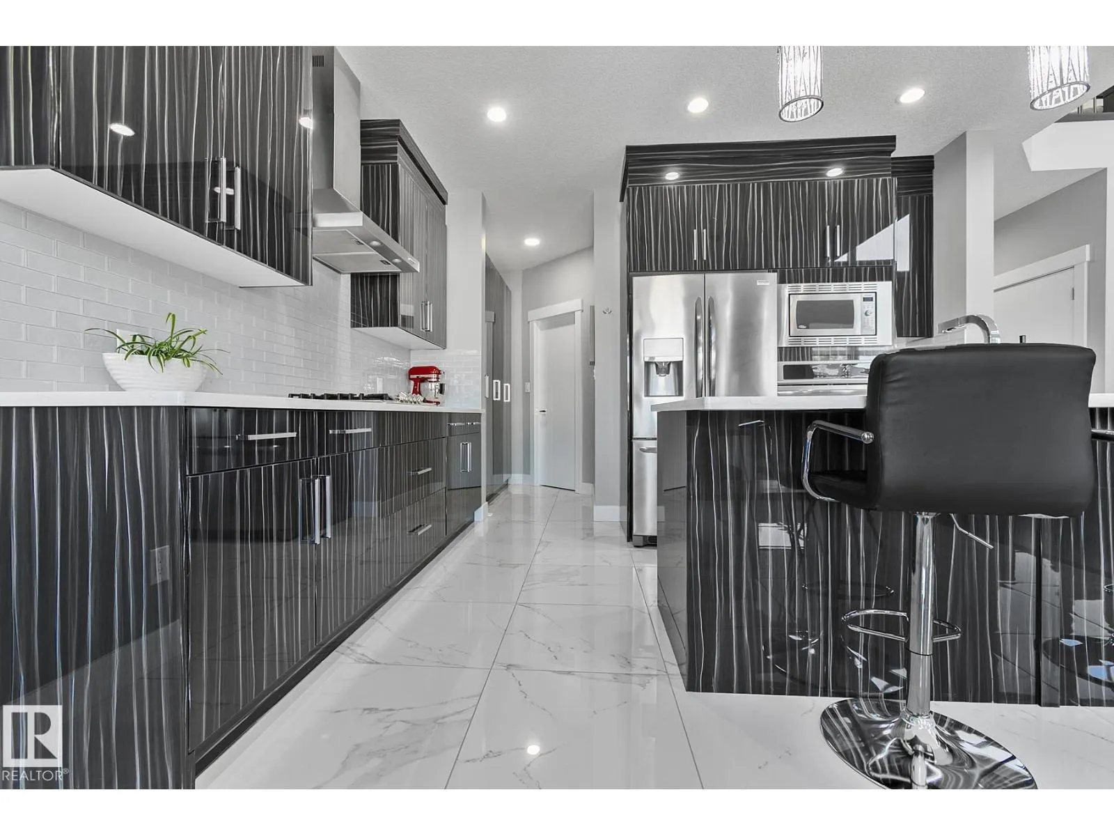 49 SUMMERSTONE LN