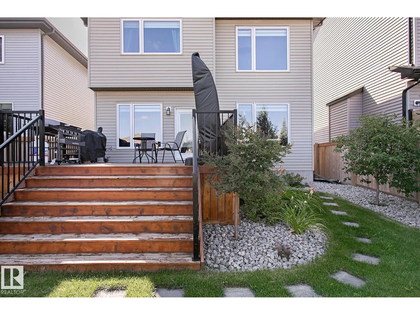 49 SUMMERSTONE LN