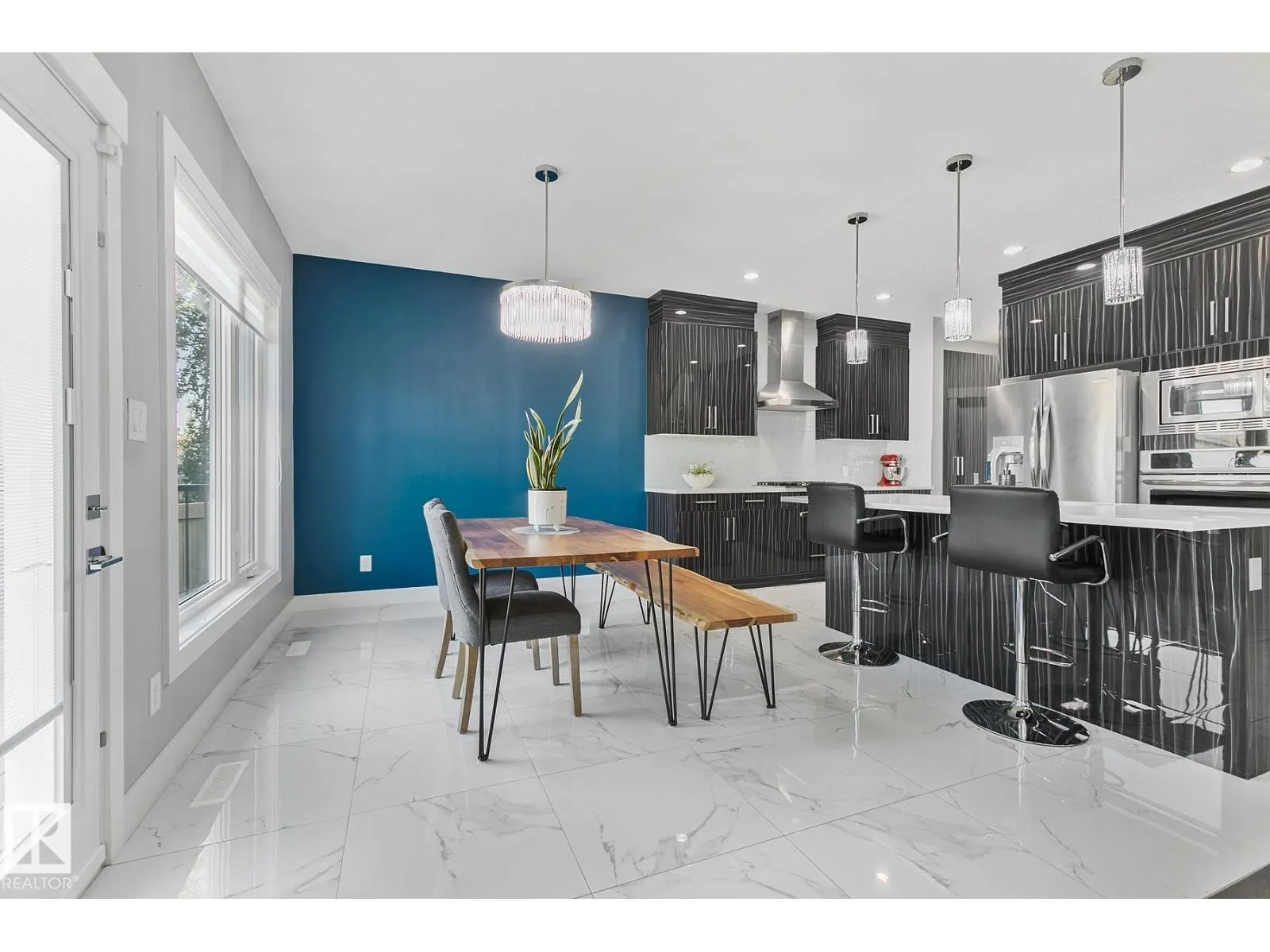 49 SUMMERSTONE LN