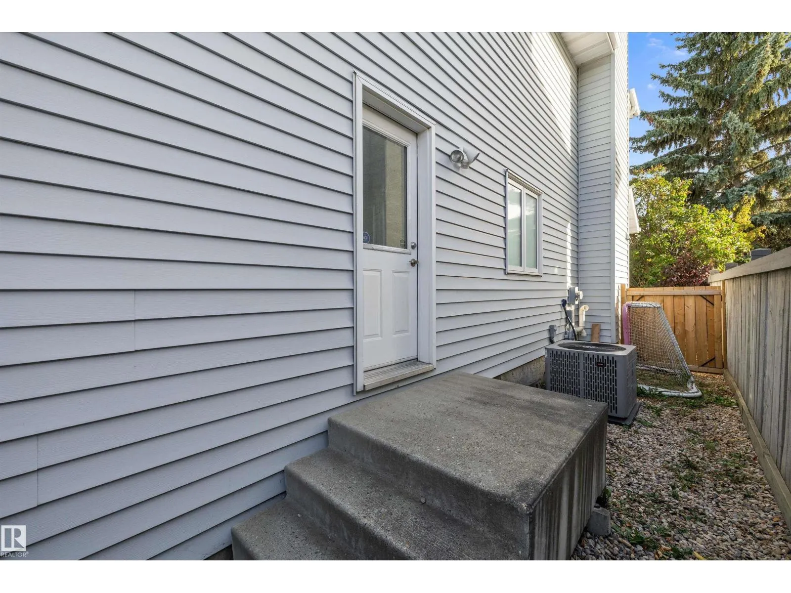 10 DELISLE CO