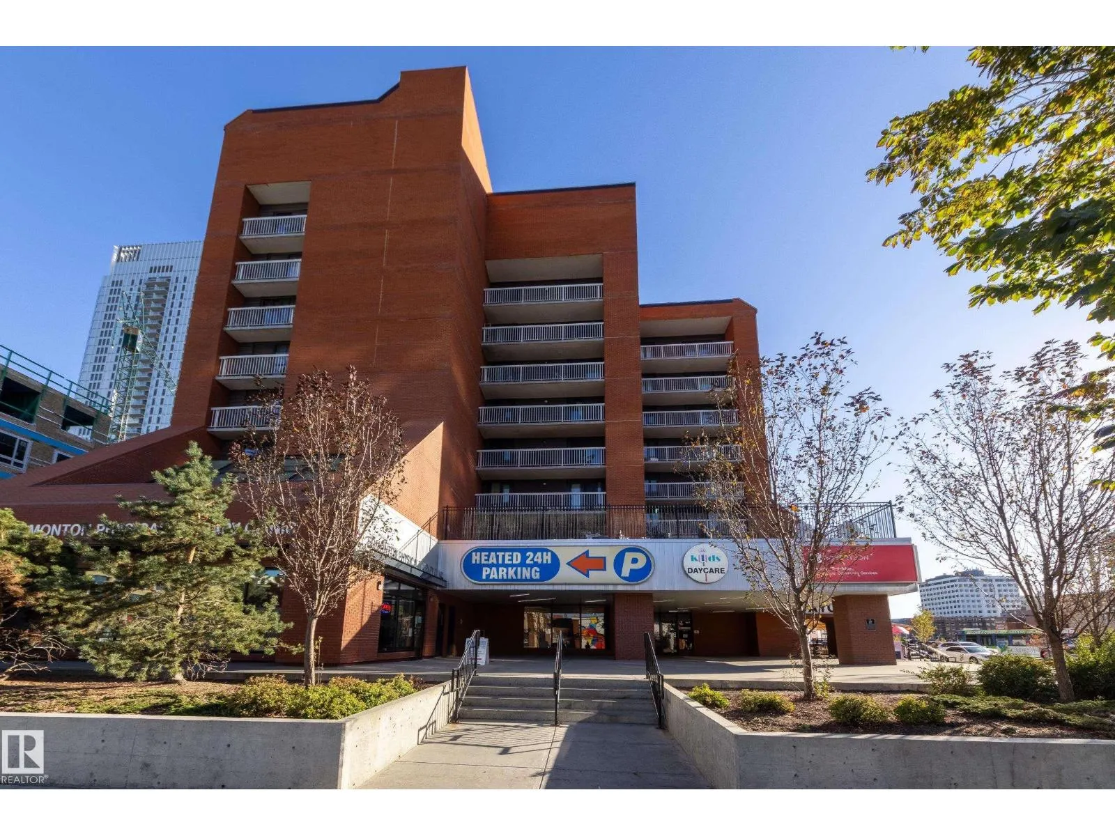 #502 10175 109 ST NW