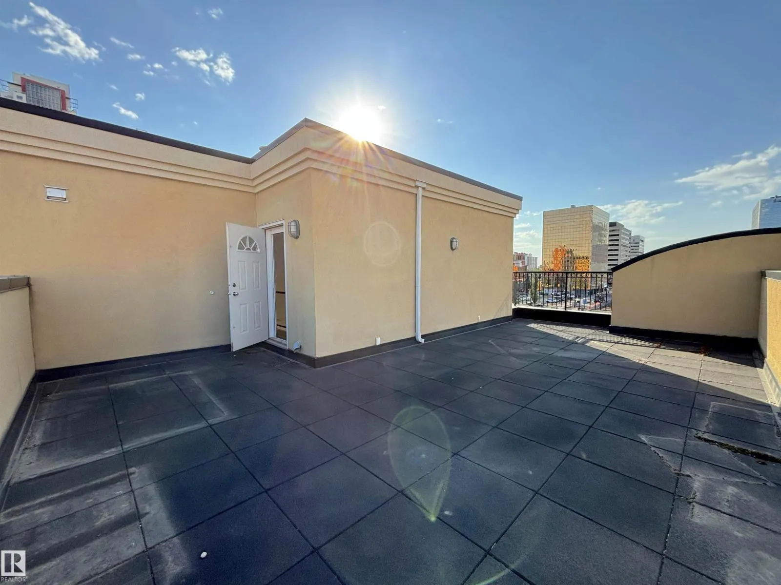 #510 10606 102 AV NW