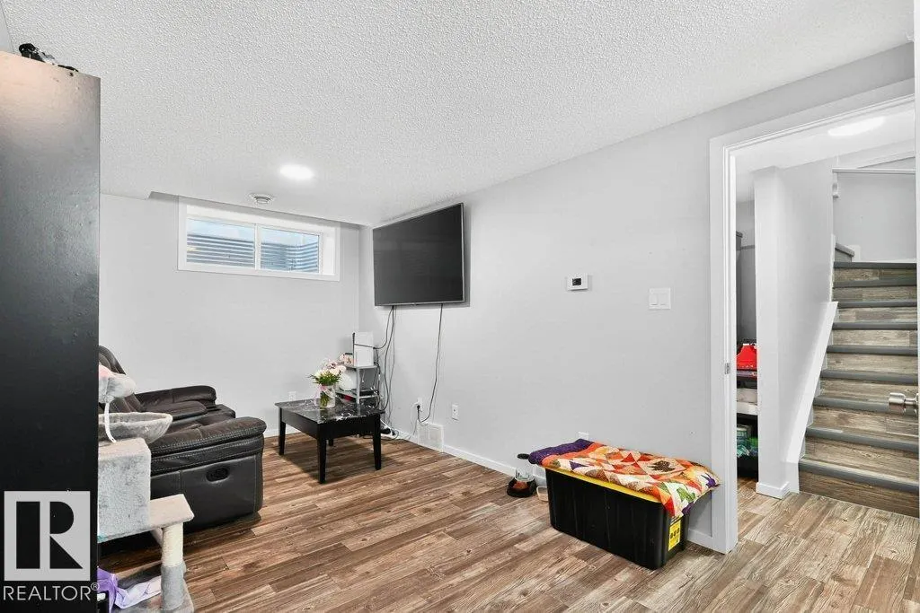 17096 46 ST NW