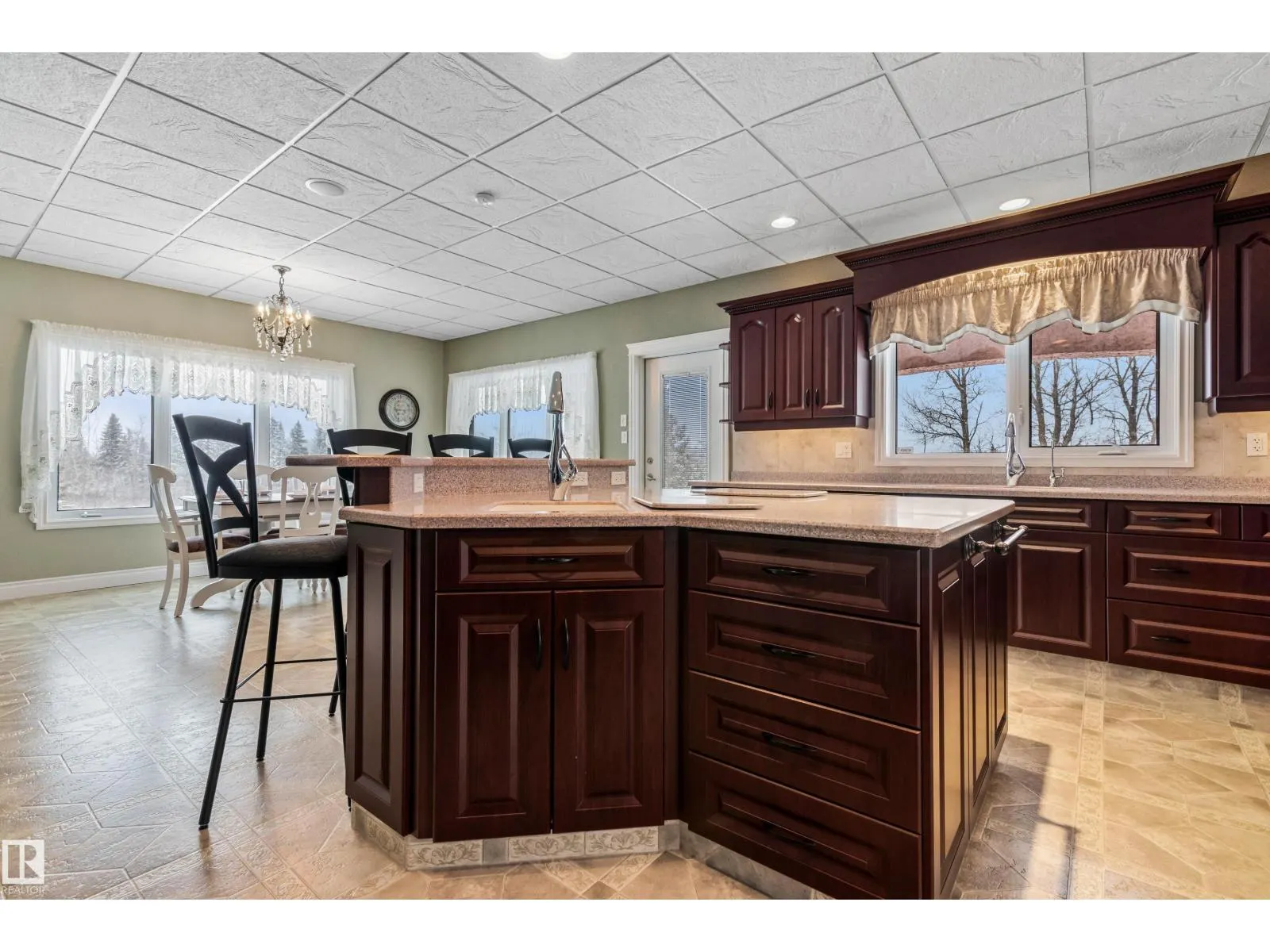 #111 59311 Range Rd 35