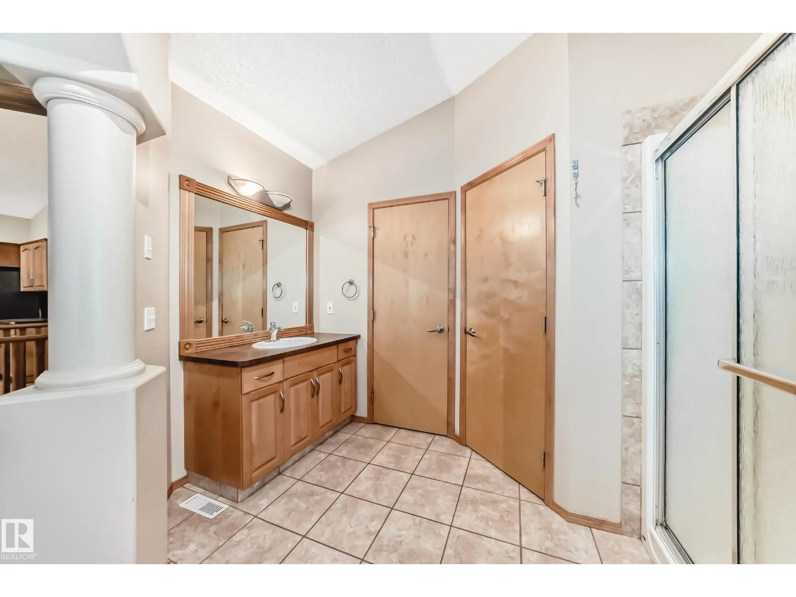 10819 178 AV NW