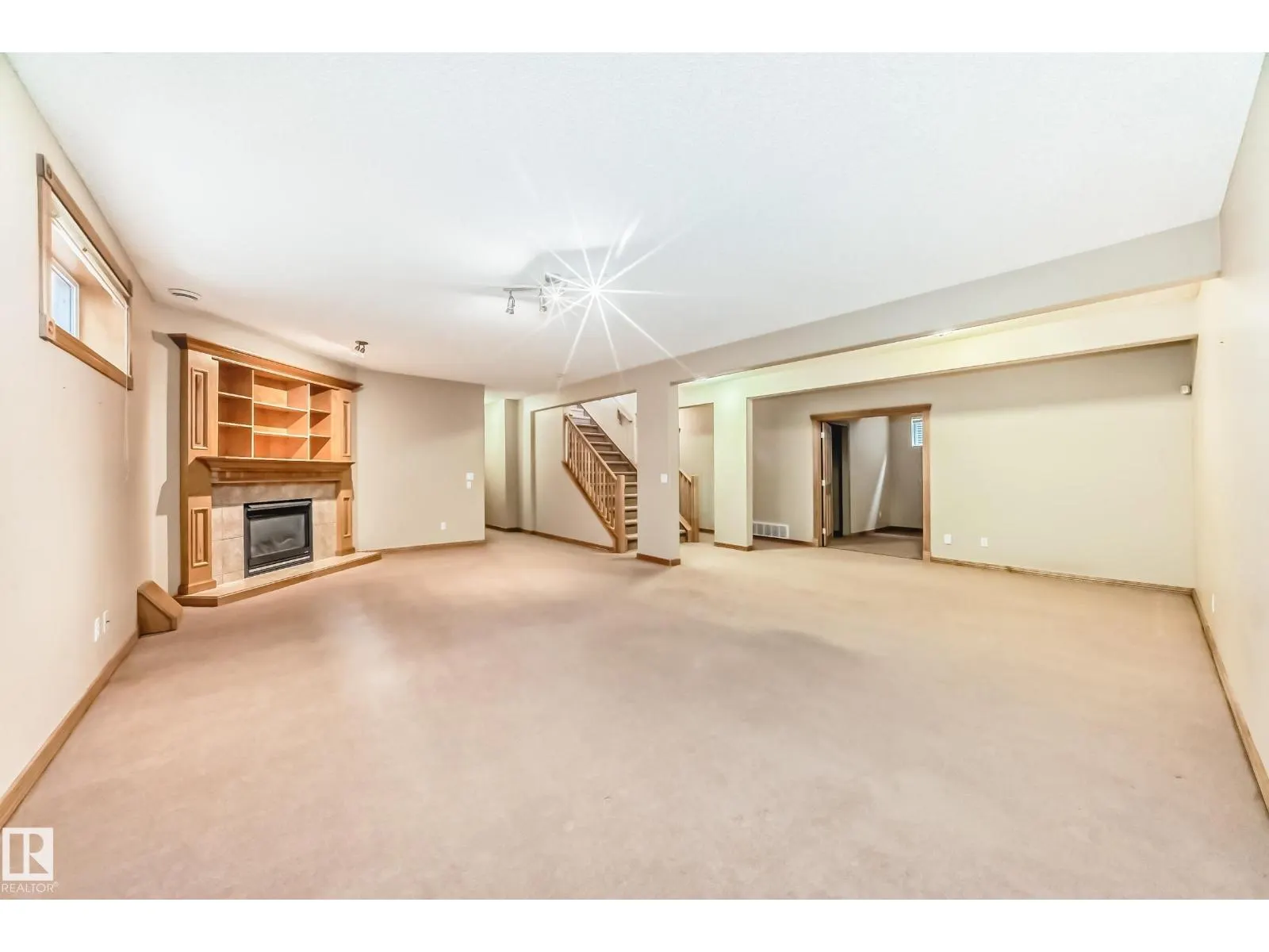 10819 178 AV NW