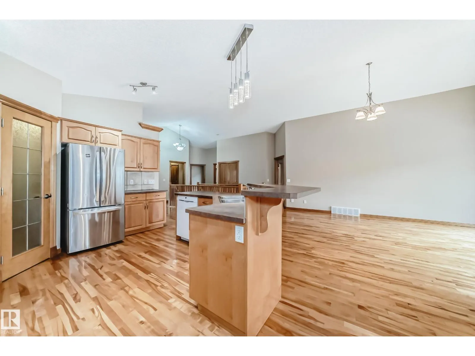 10819 178 AV NW