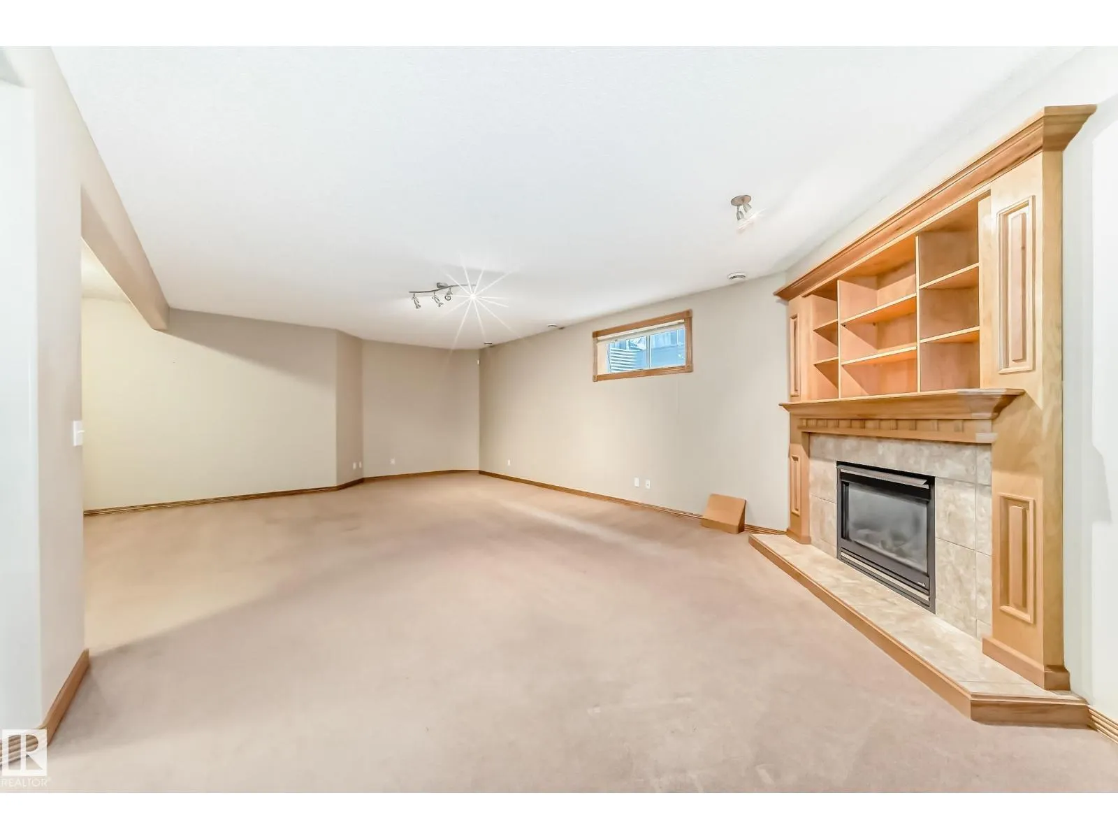 10819 178 AV NW