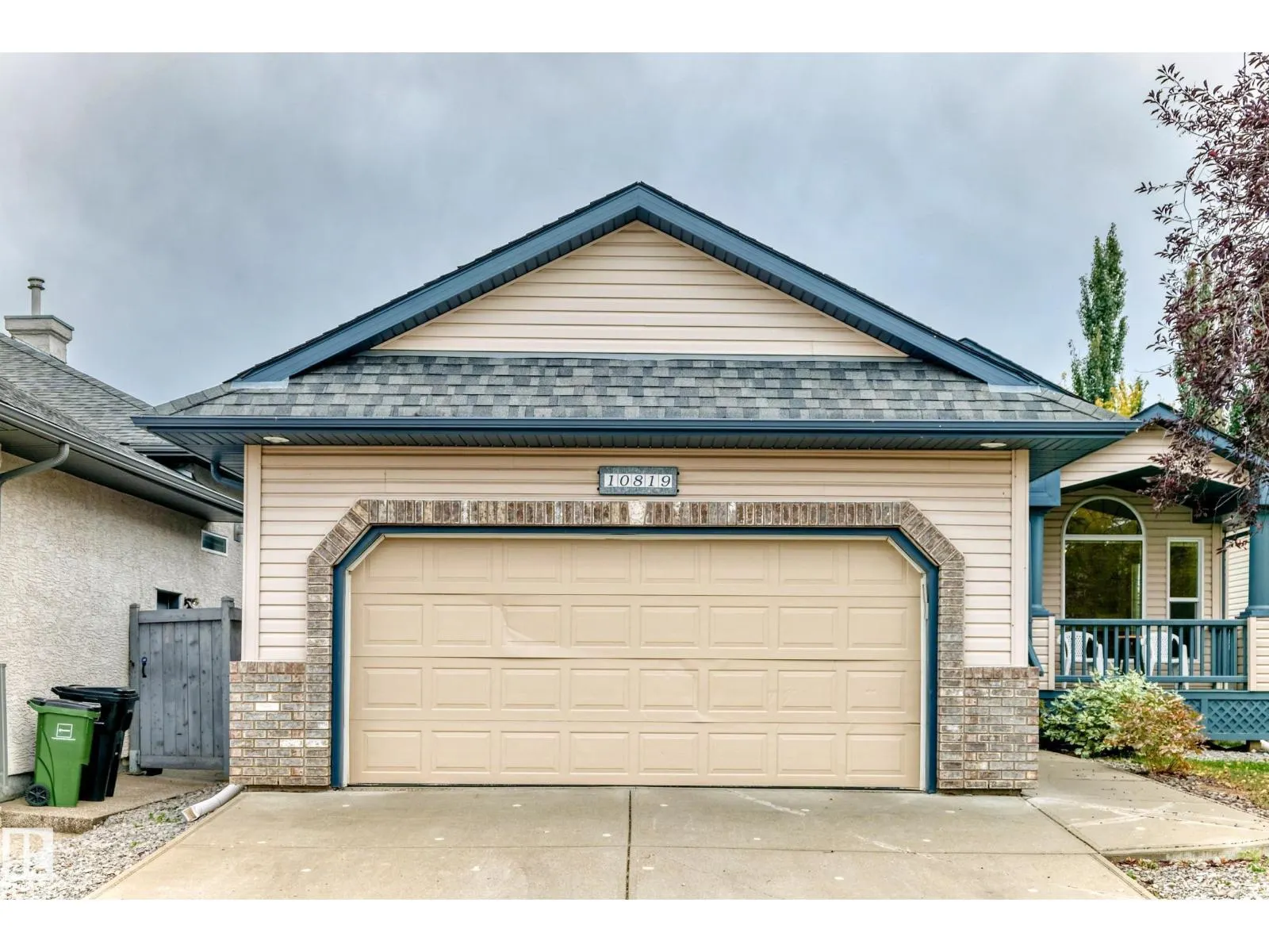 10819 178 AV NW