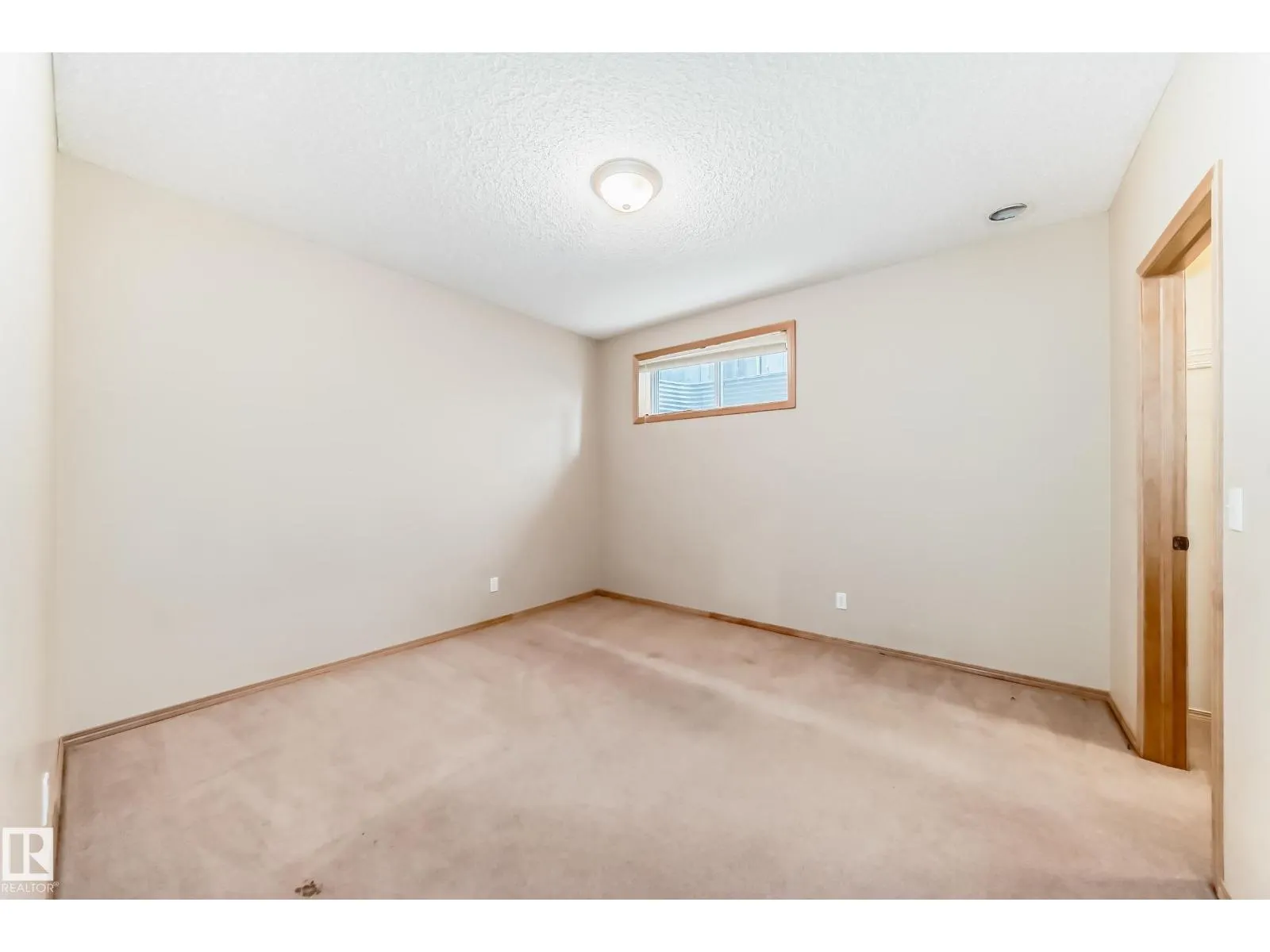 10819 178 AV NW