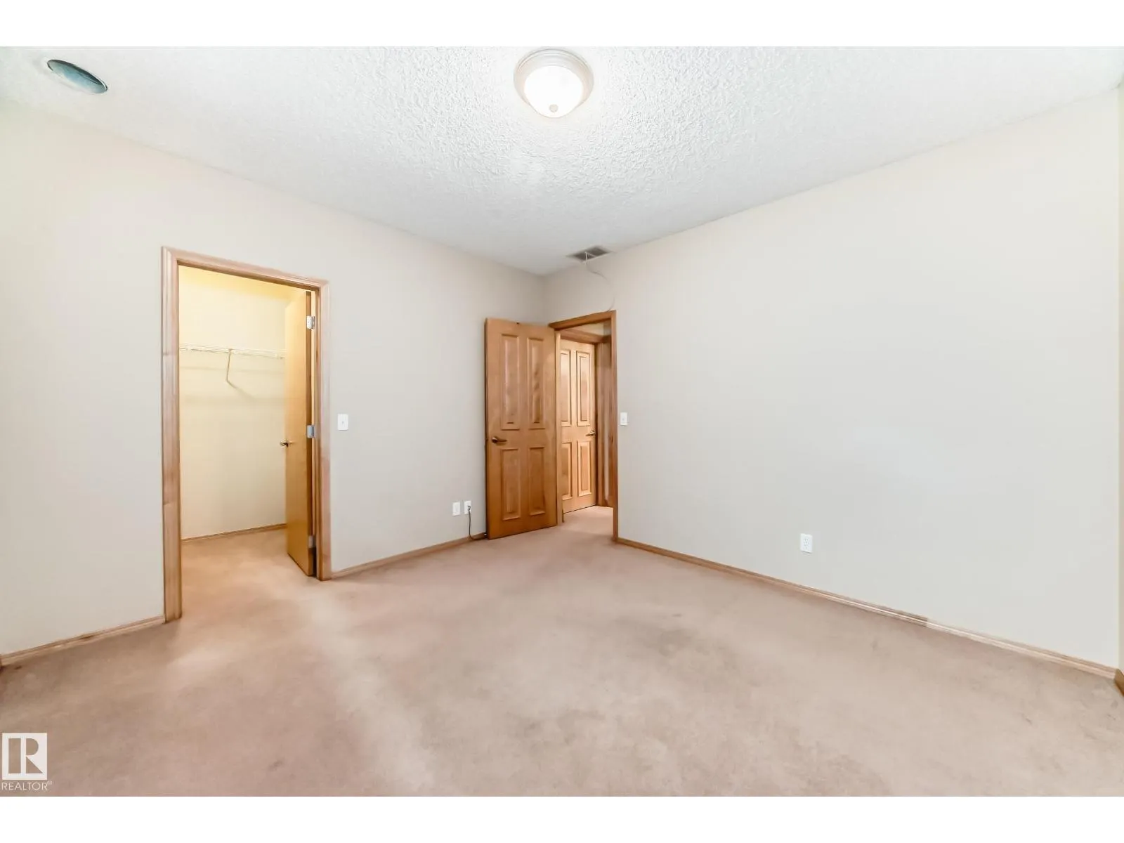 10819 178 AV NW