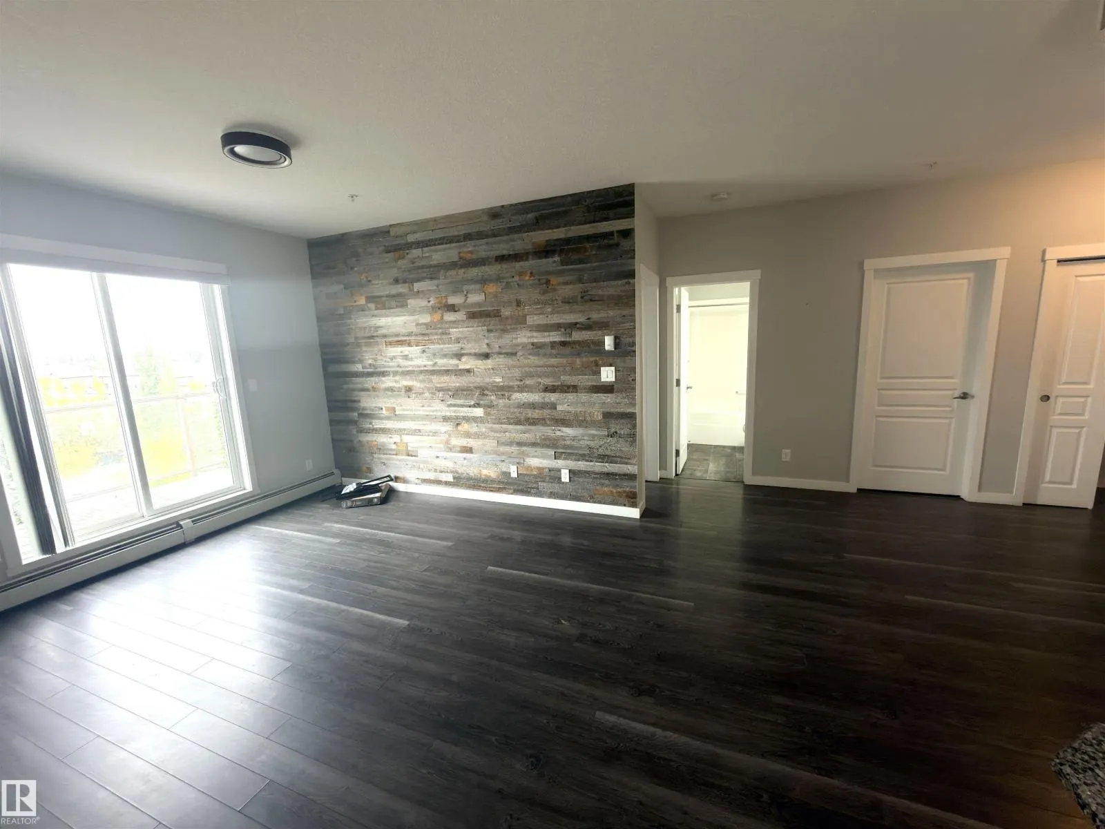 #415 812 WELSH DR SW