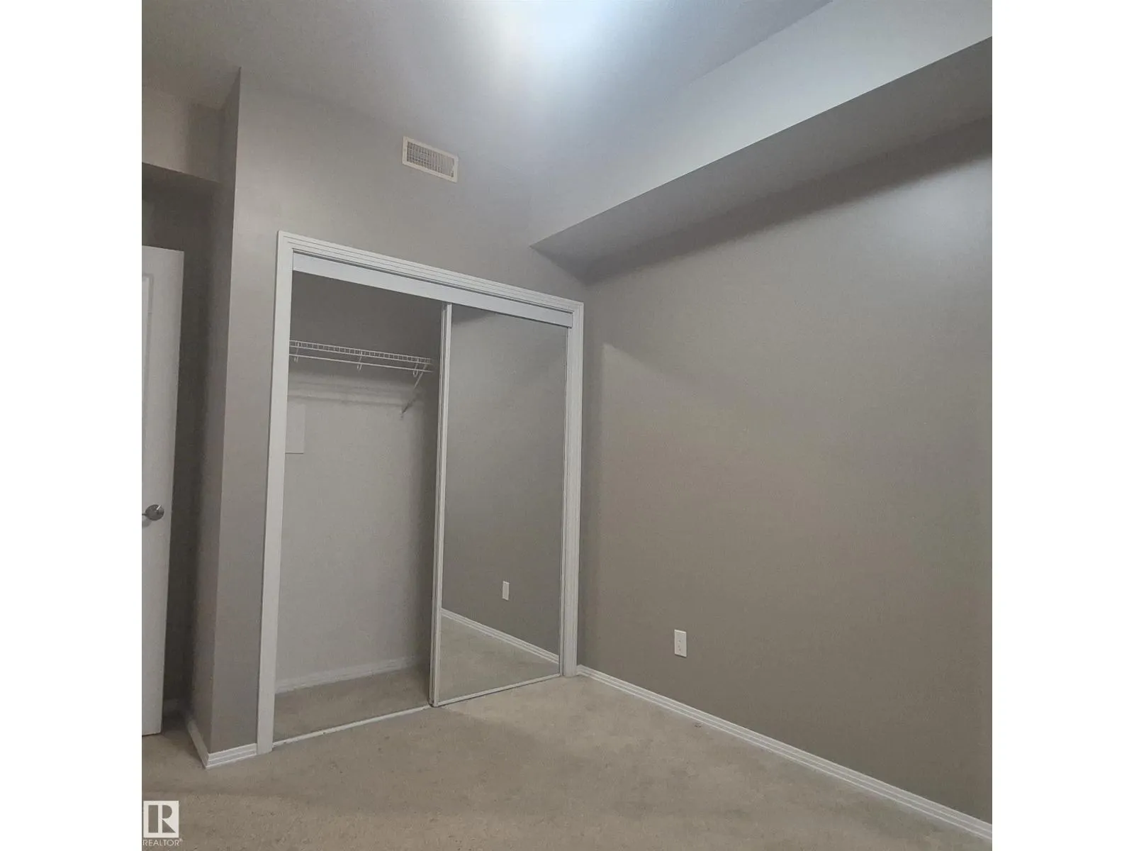 #206 10503 98 AV NW