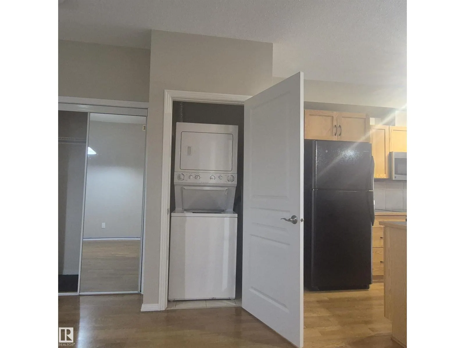 #206 10503 98 AV NW