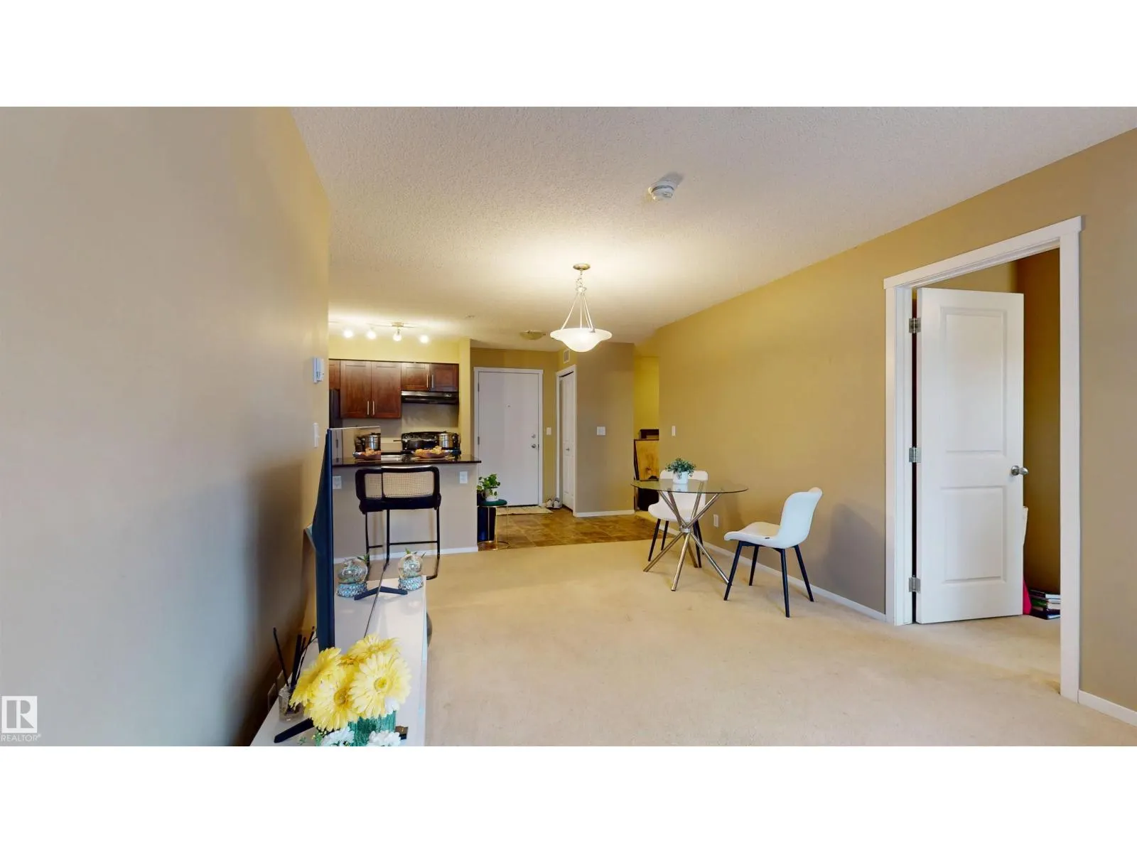 #106 5370 CHAPPELLE RD SW