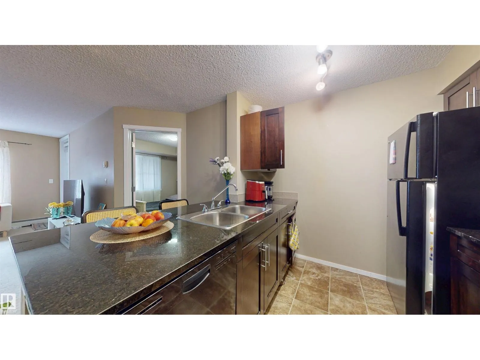 #106 5370 CHAPPELLE RD SW