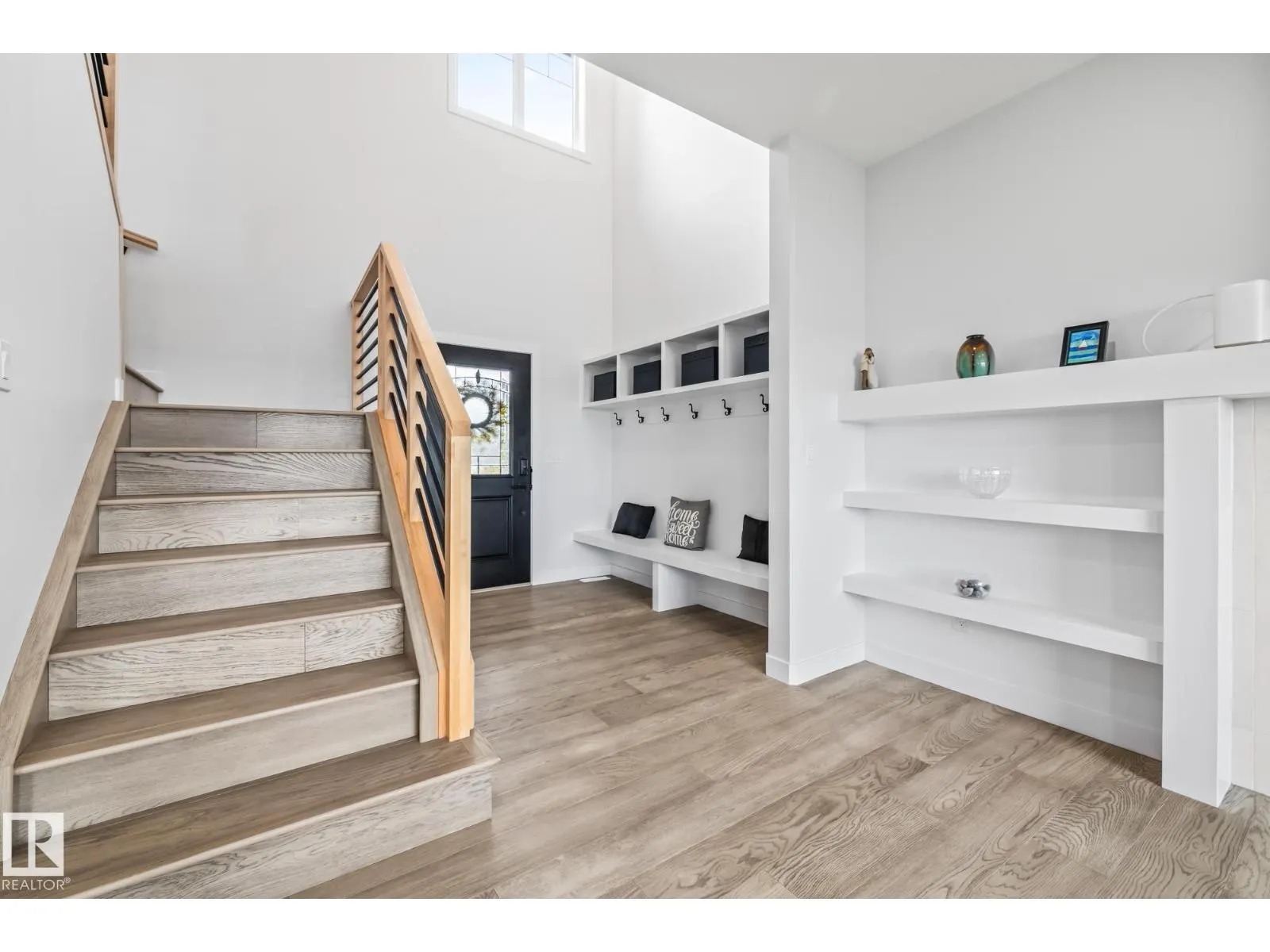 34 EDGEFIELD WY