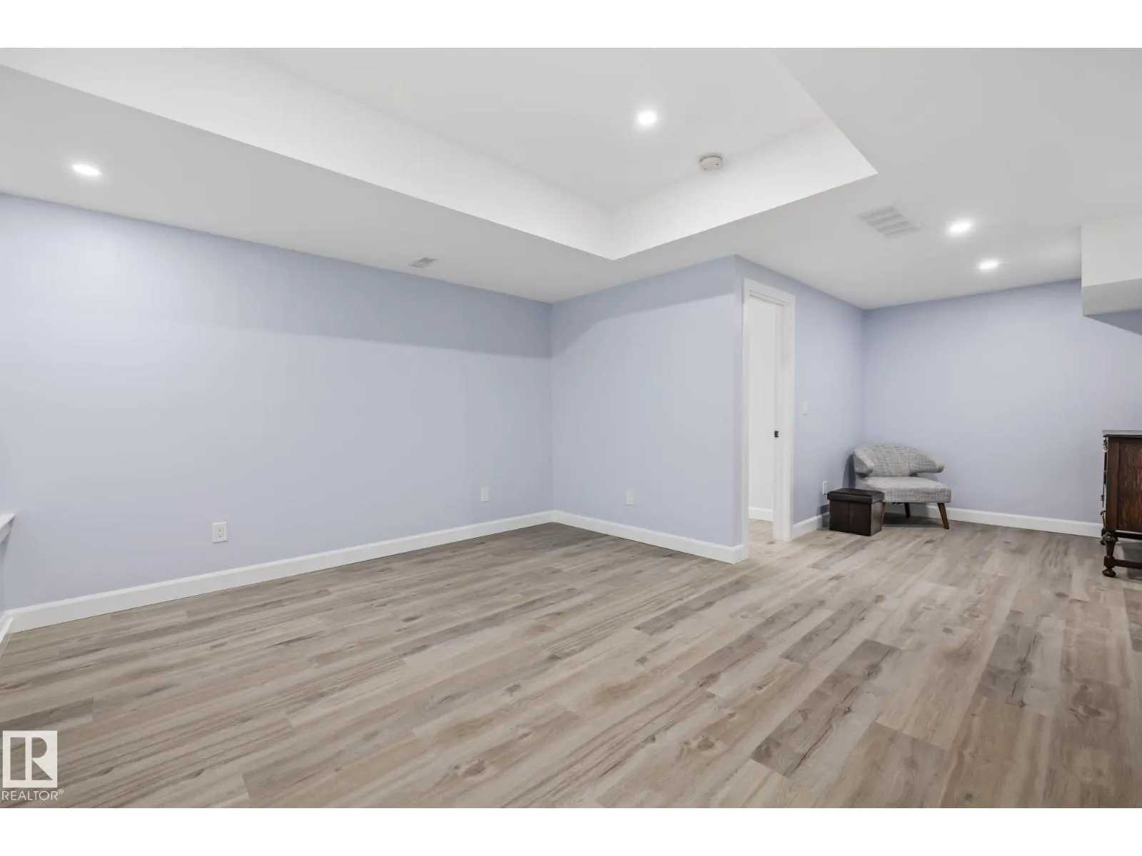 34 EDGEFIELD WY