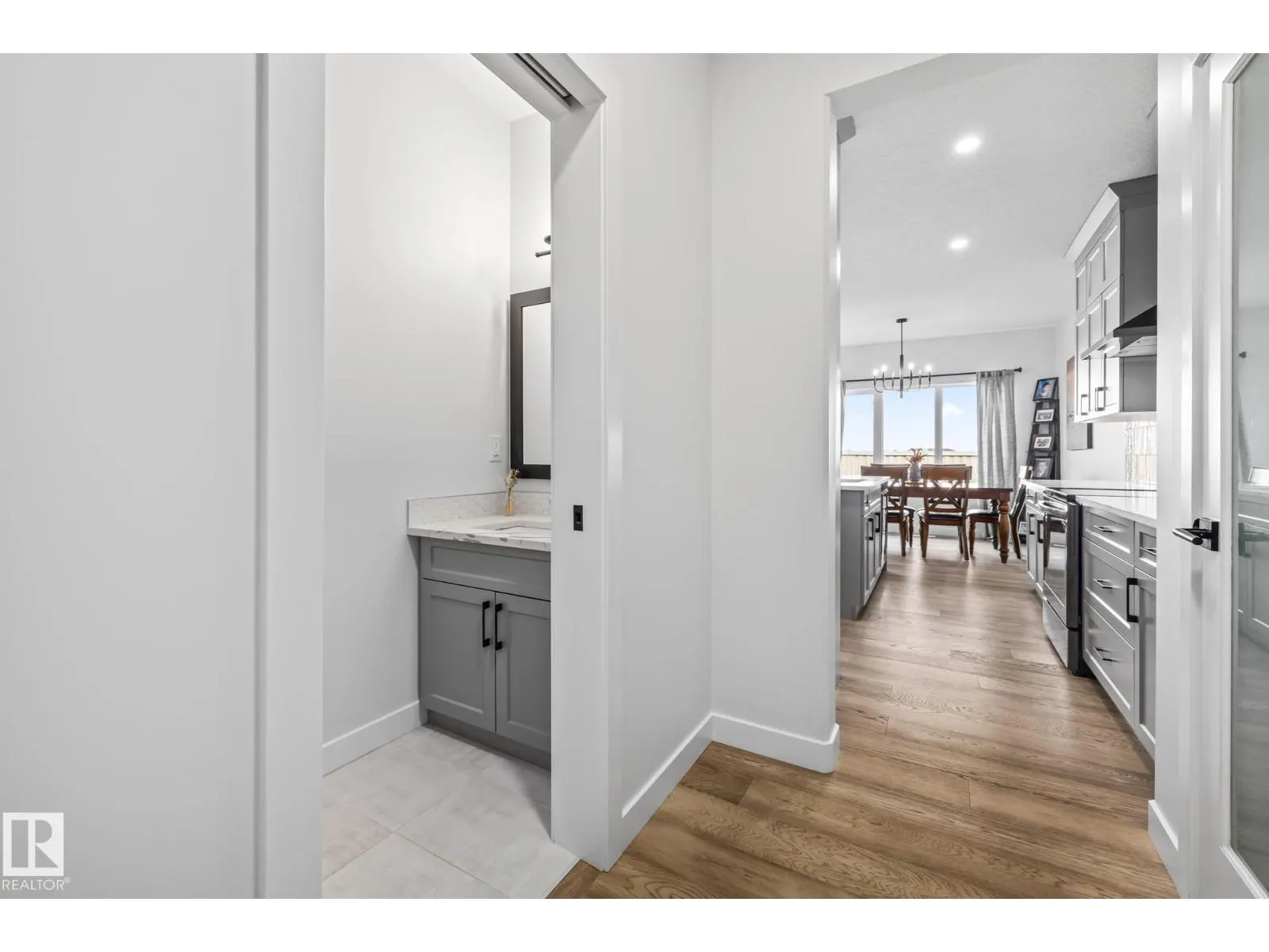 34 EDGEFIELD WY
