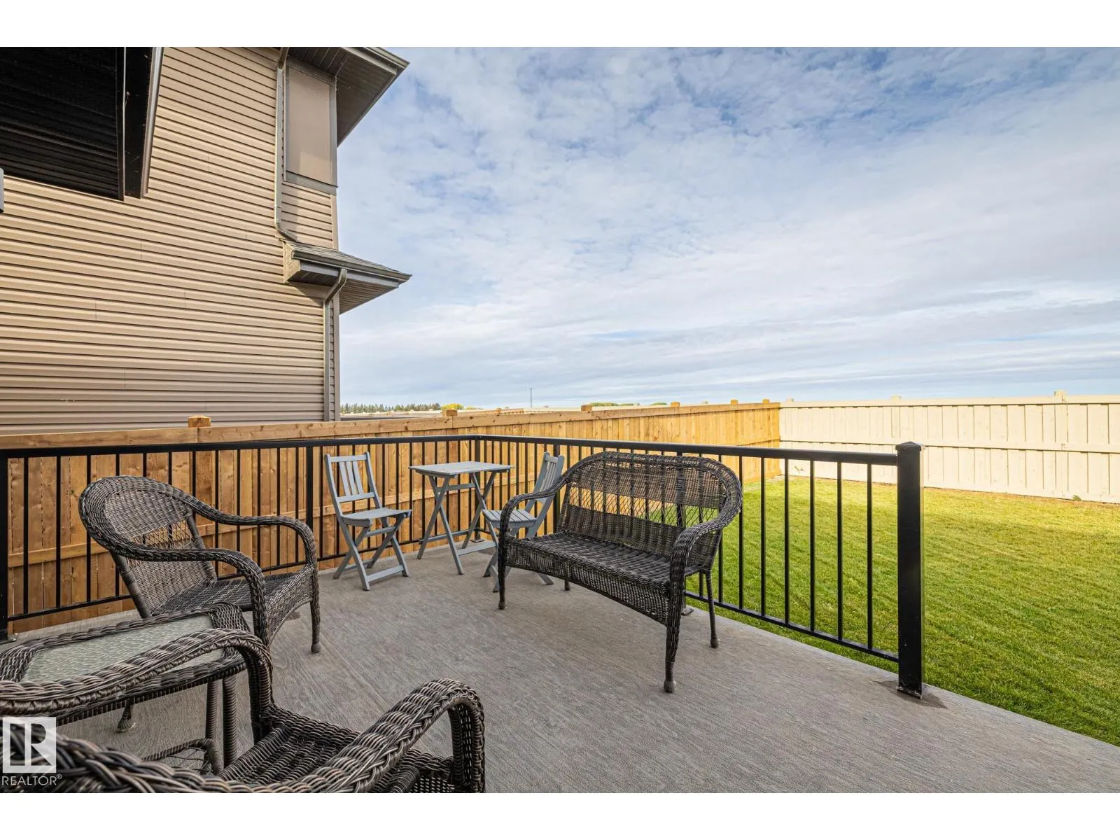34 EDGEFIELD WY