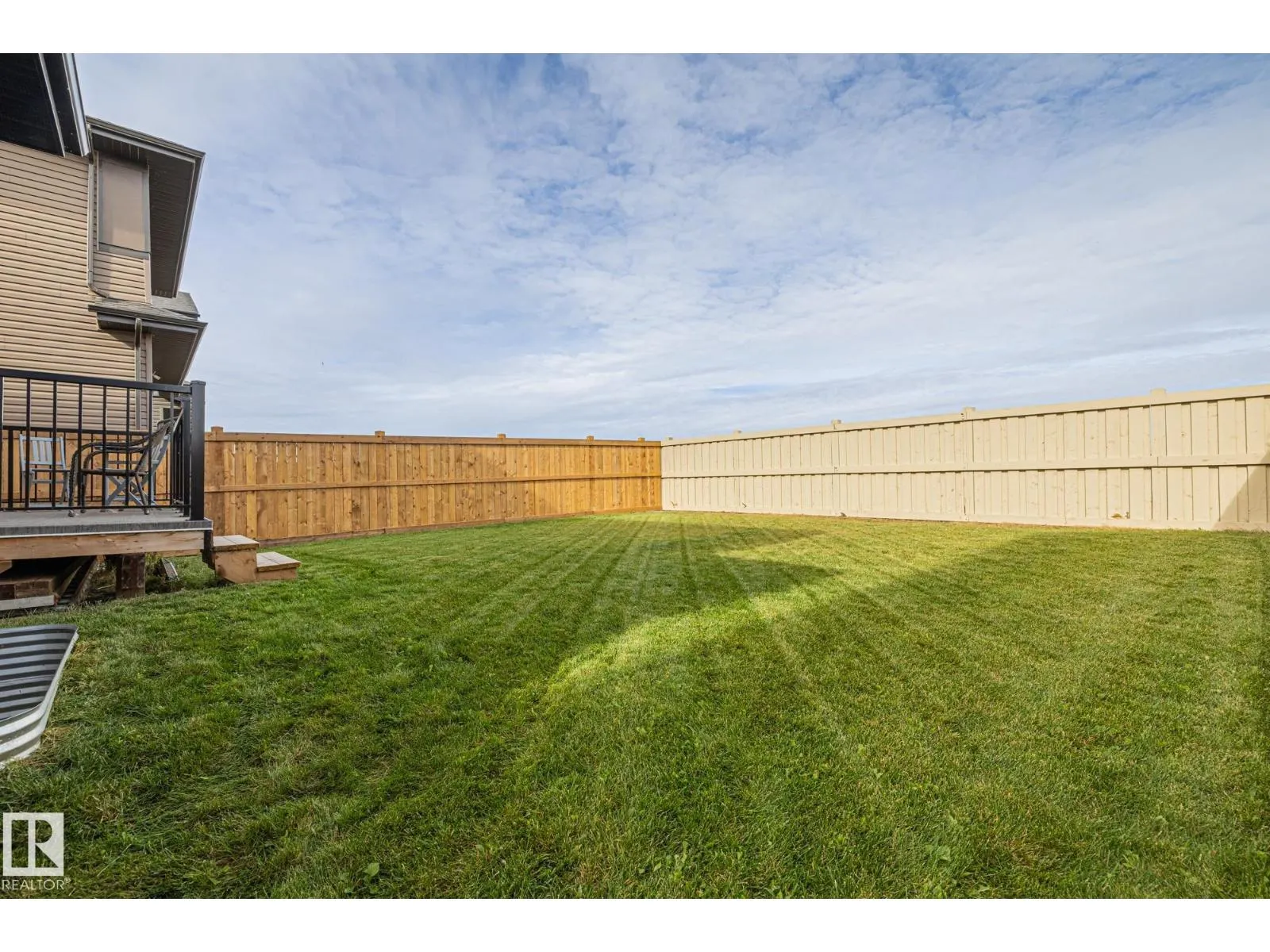 34 EDGEFIELD WY