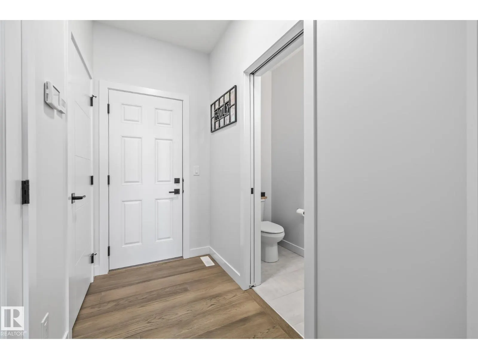 34 EDGEFIELD WY