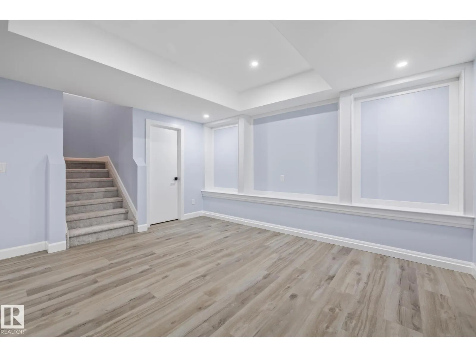 34 EDGEFIELD WY
