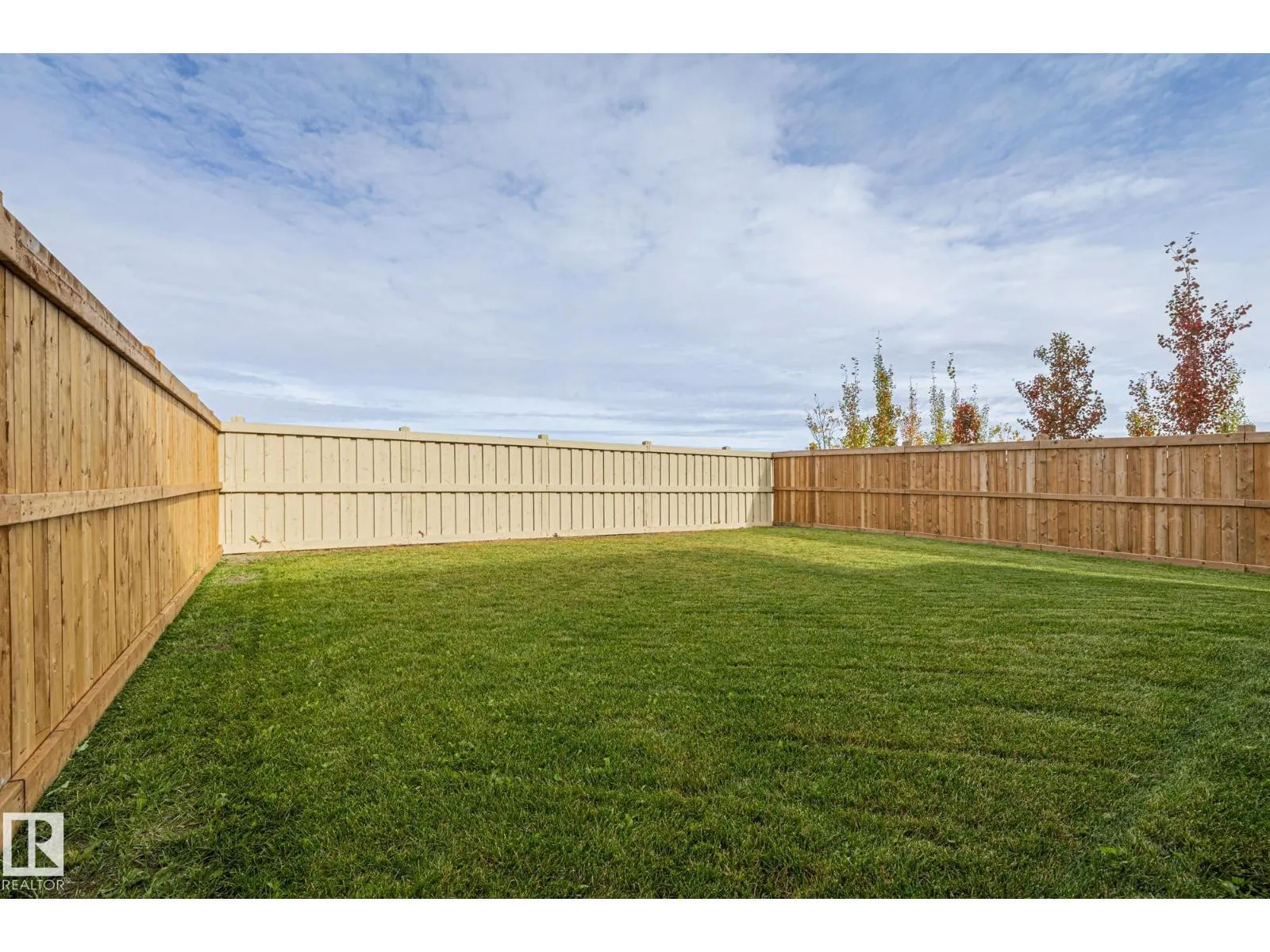34 EDGEFIELD WY
