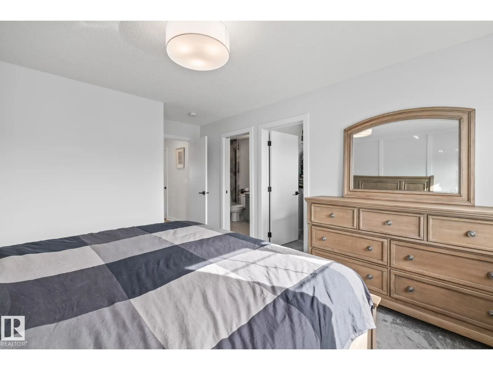 34 EDGEFIELD WY