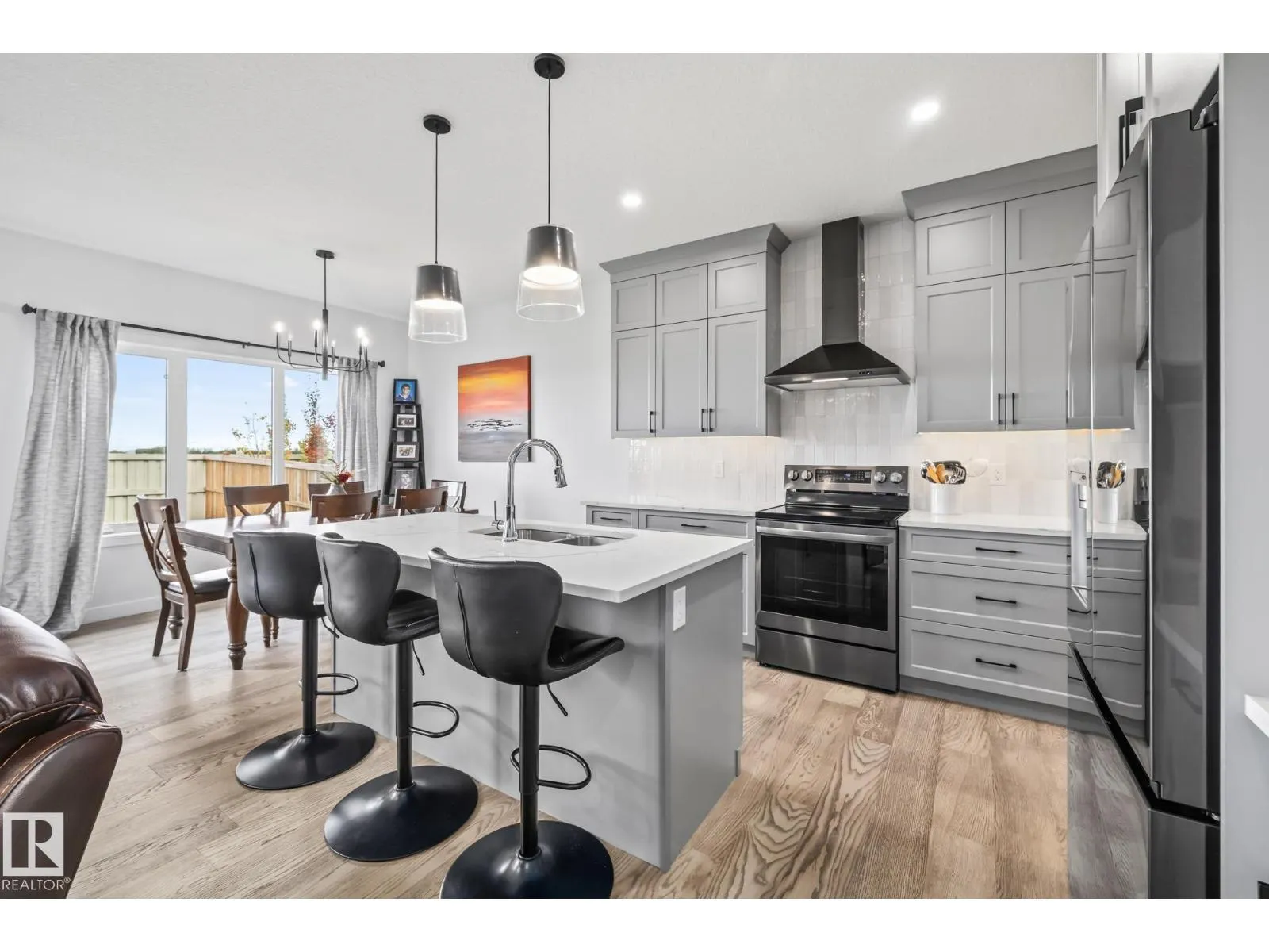 34 EDGEFIELD WY