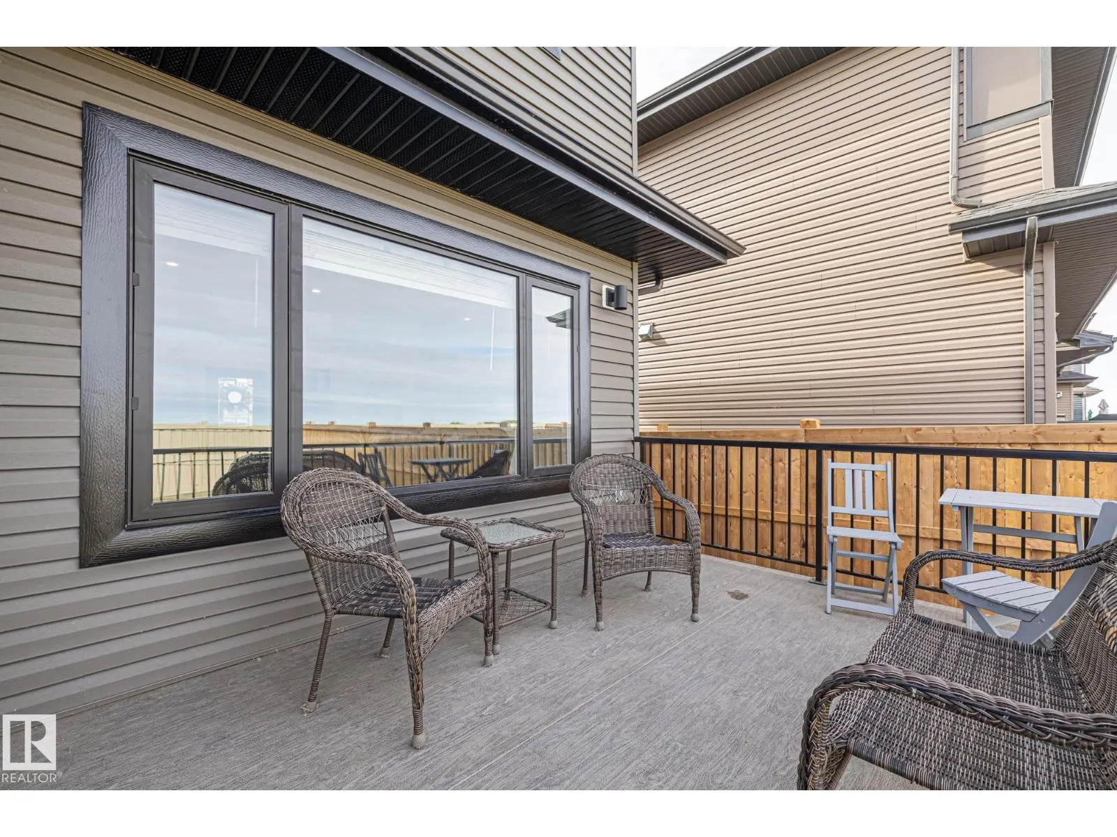 34 EDGEFIELD WY
