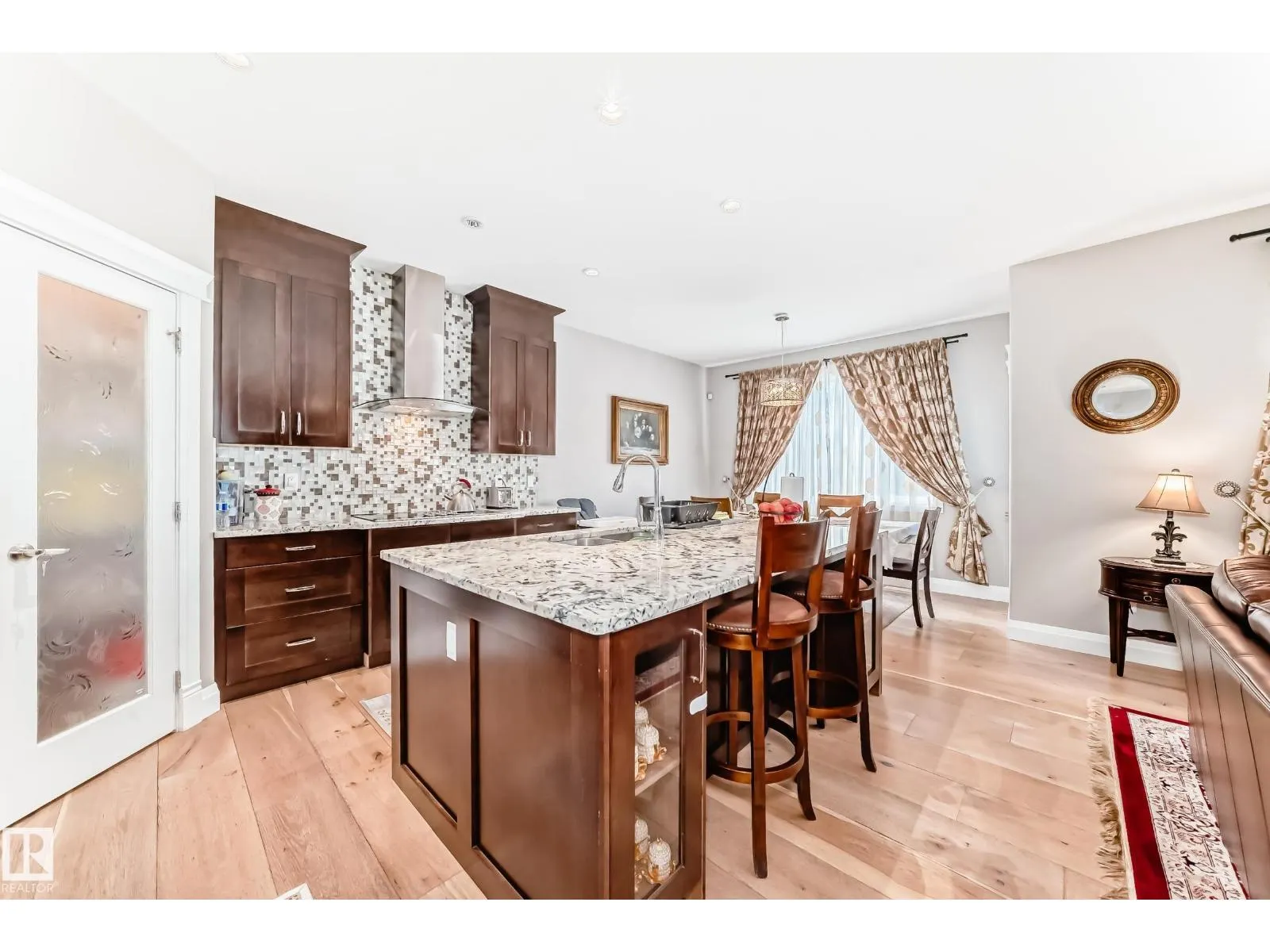 16756 61 ST NW
