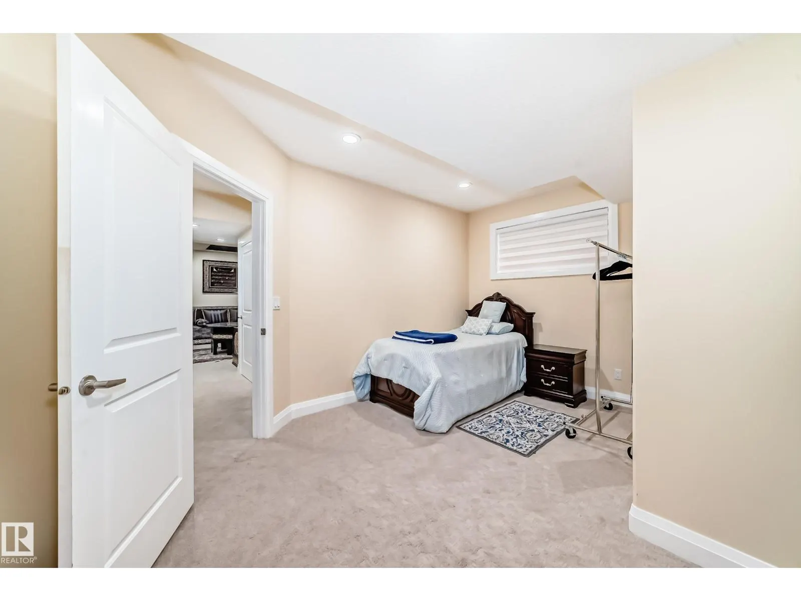 16756 61 ST NW