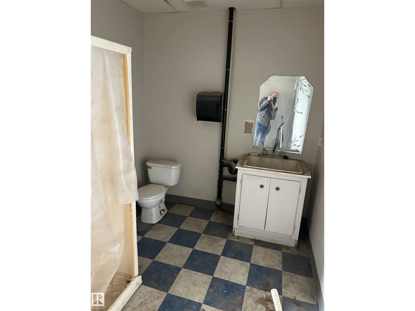 #61 51401 RGE ROAD 221