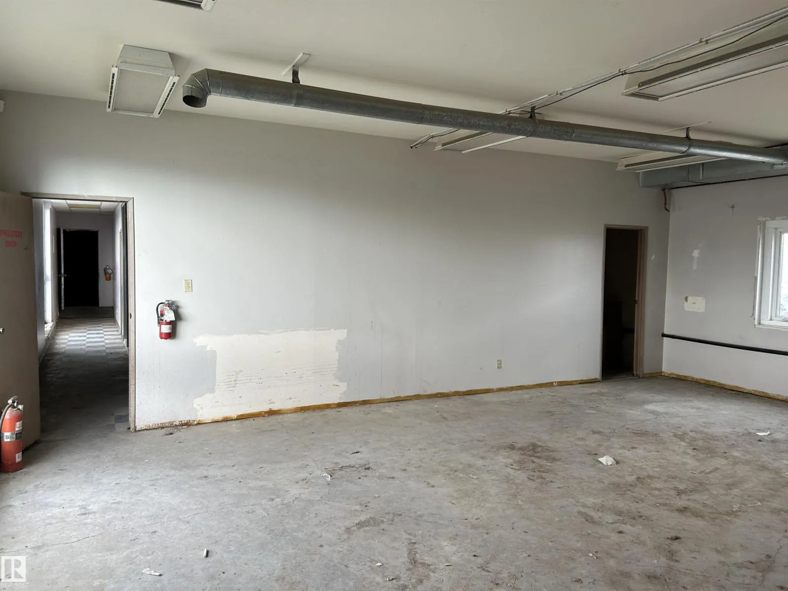 #61 51401 RGE ROAD 221