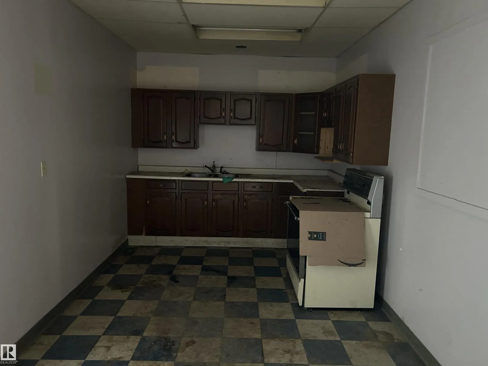 #61 51401 RGE ROAD 221