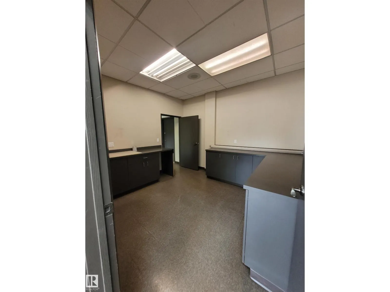 17416 108 AV NW
