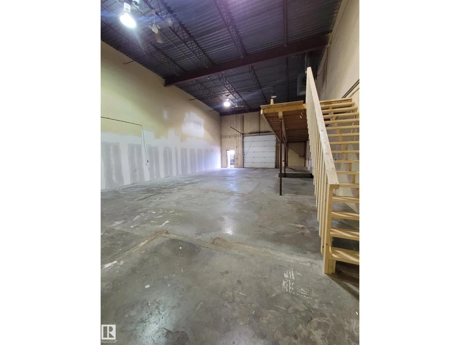 17416 108 AV NW