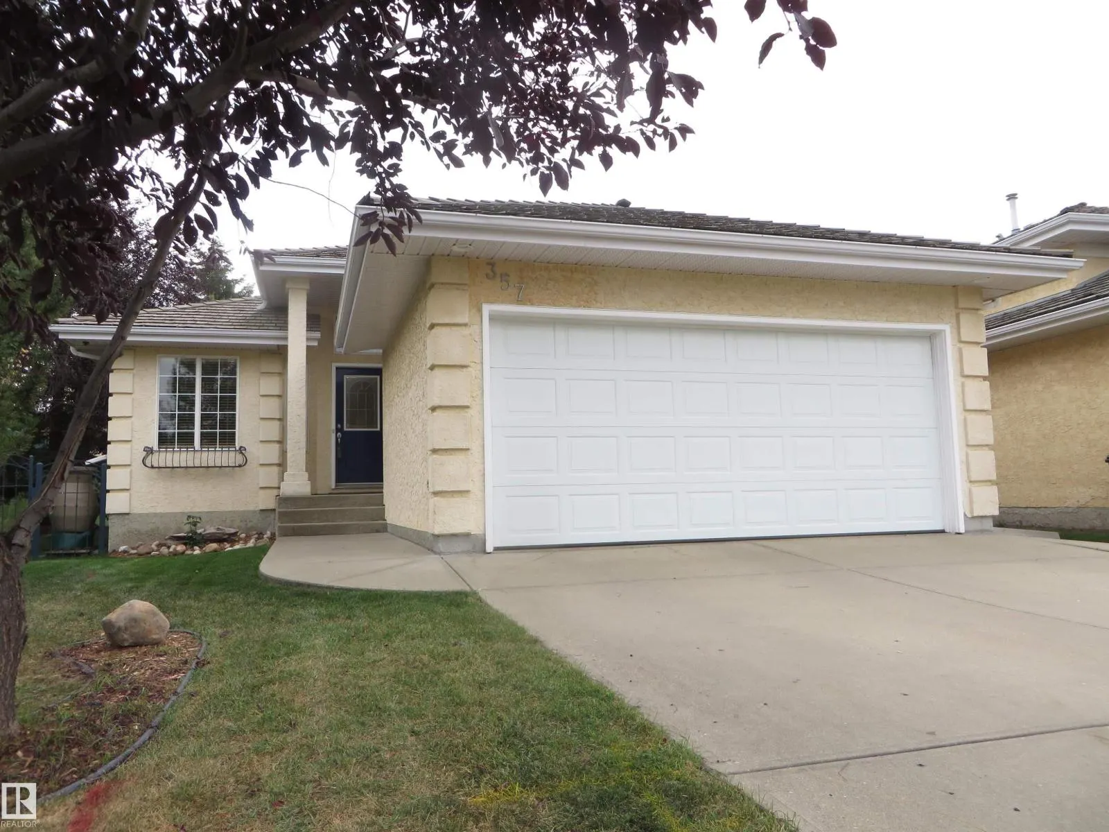 357 BLACKBURN DR E SW
