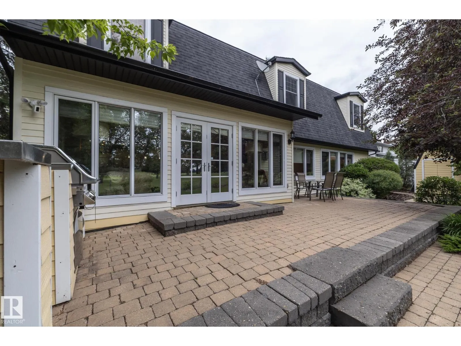 63 FAIRWAY DR NW