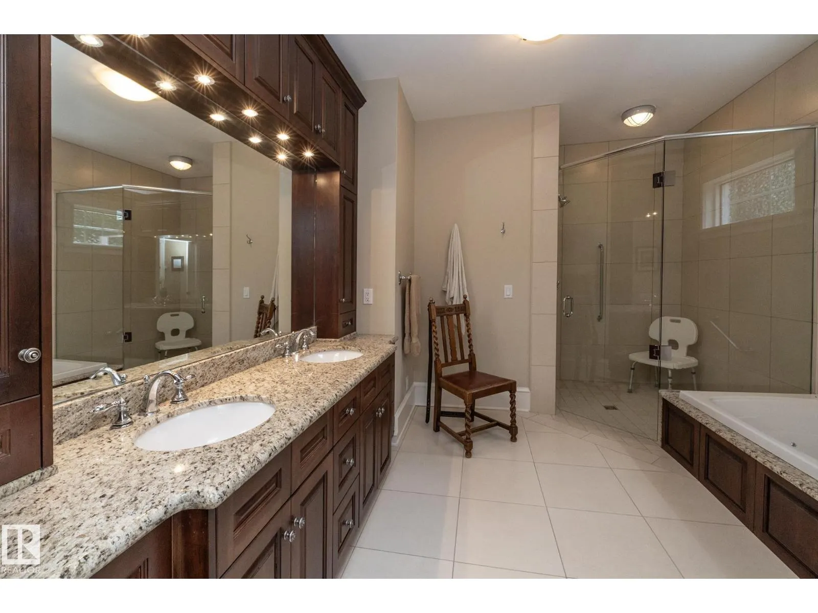 63 FAIRWAY DR NW