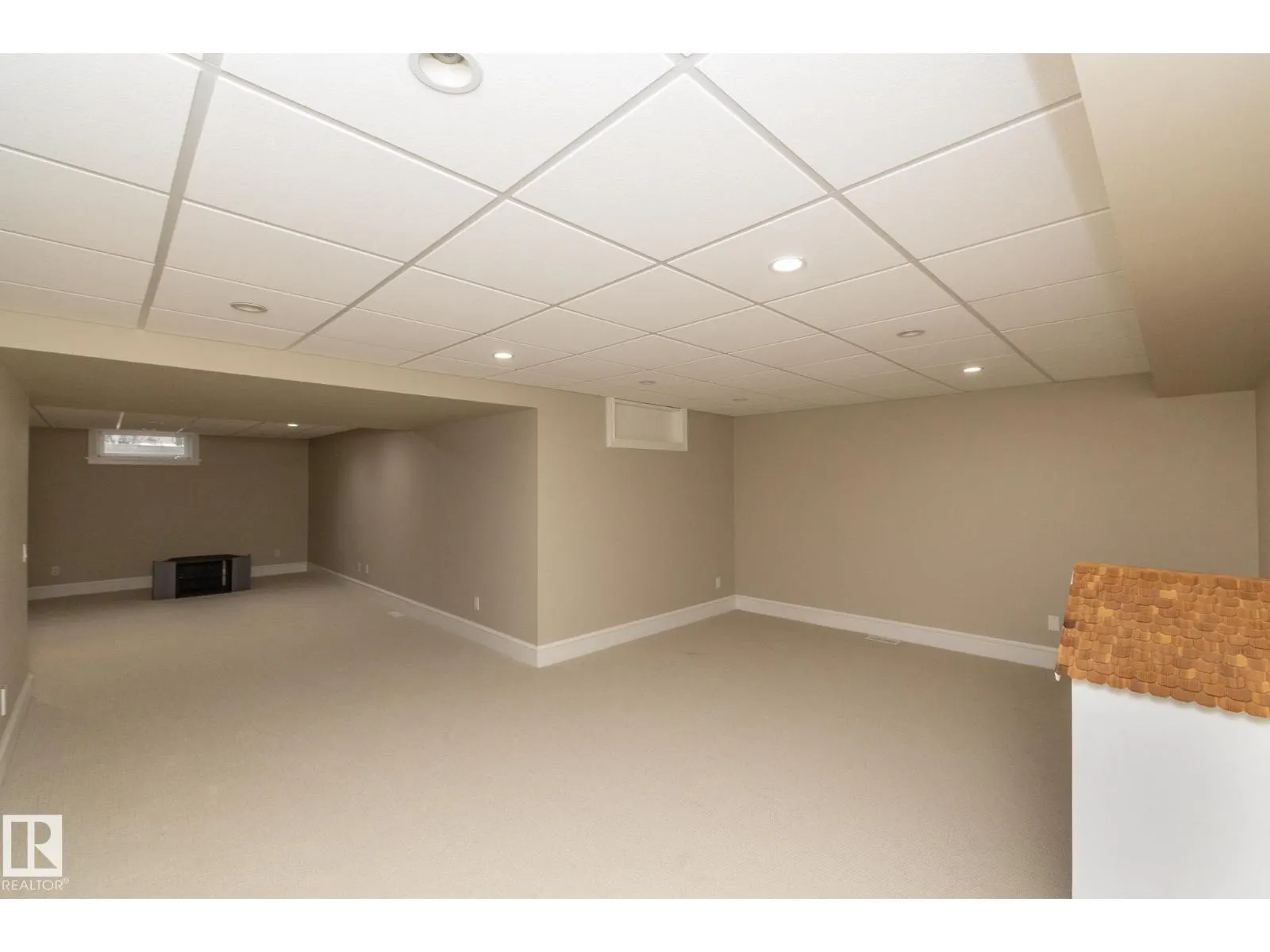 63 FAIRWAY DR NW