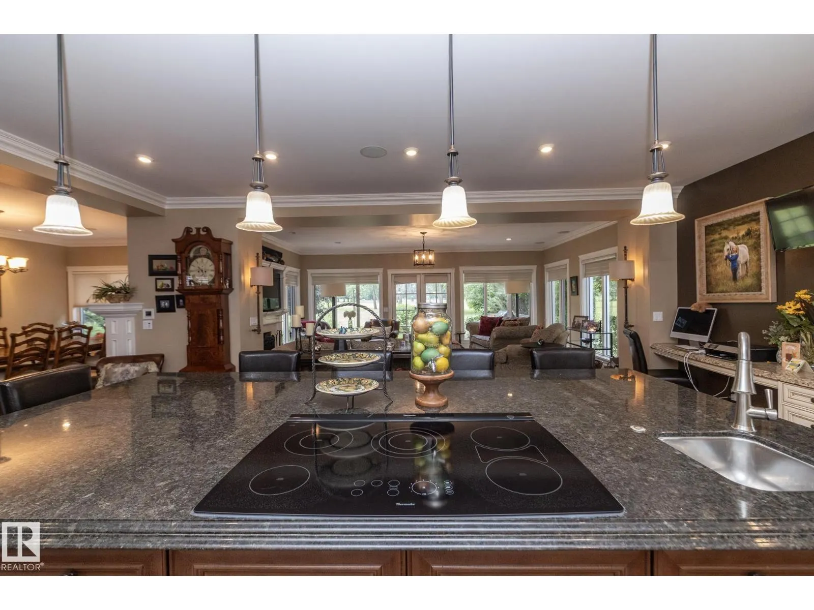 63 FAIRWAY DR NW
