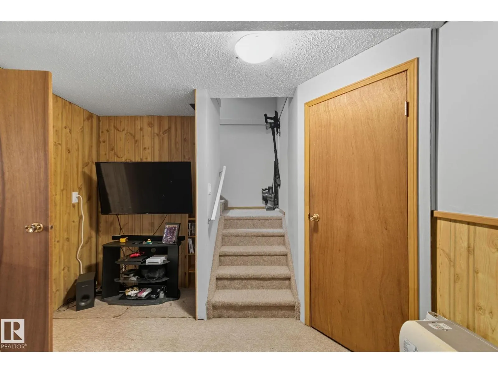 12047 162 AV NW