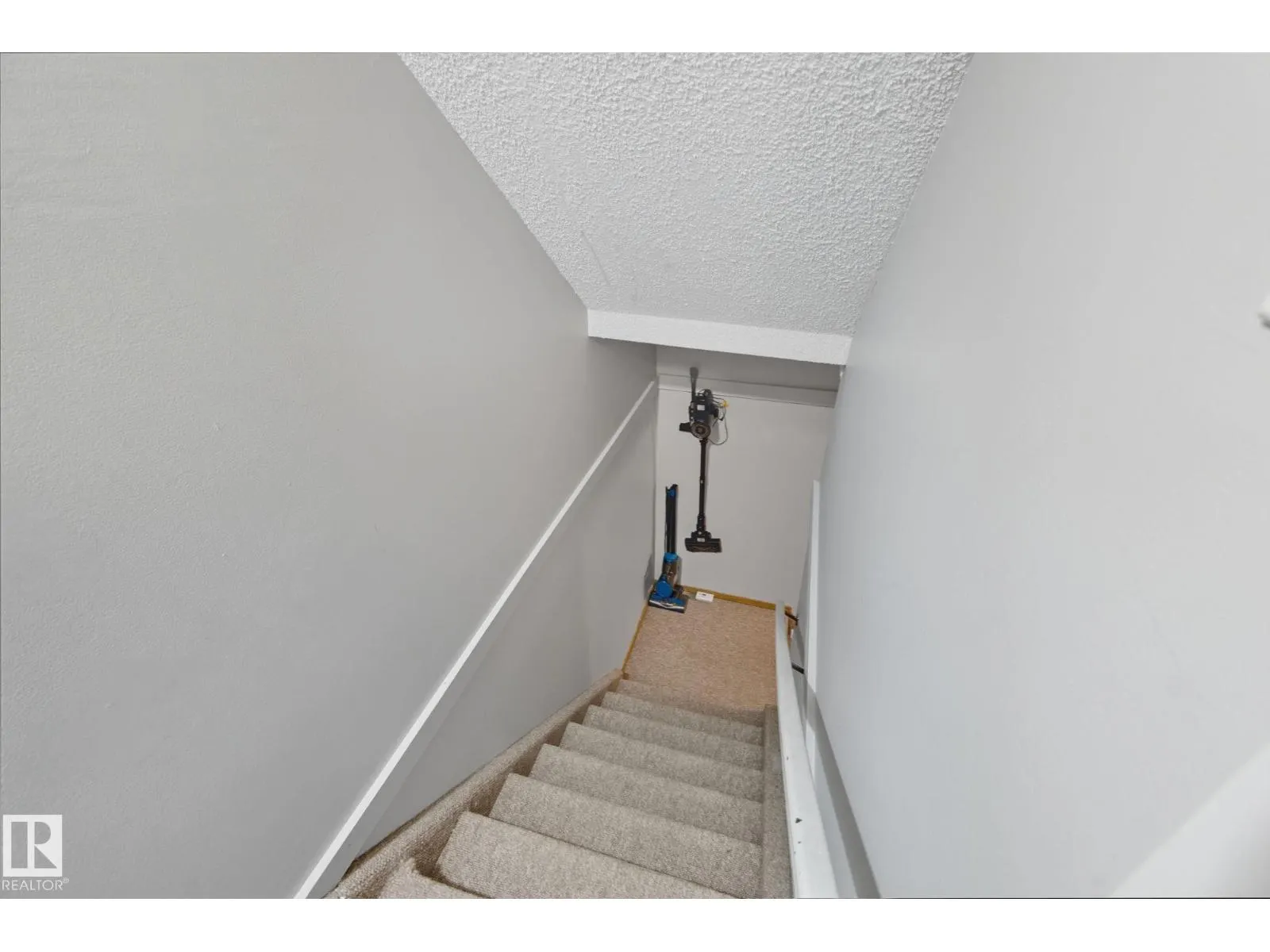 12047 162 AV NW