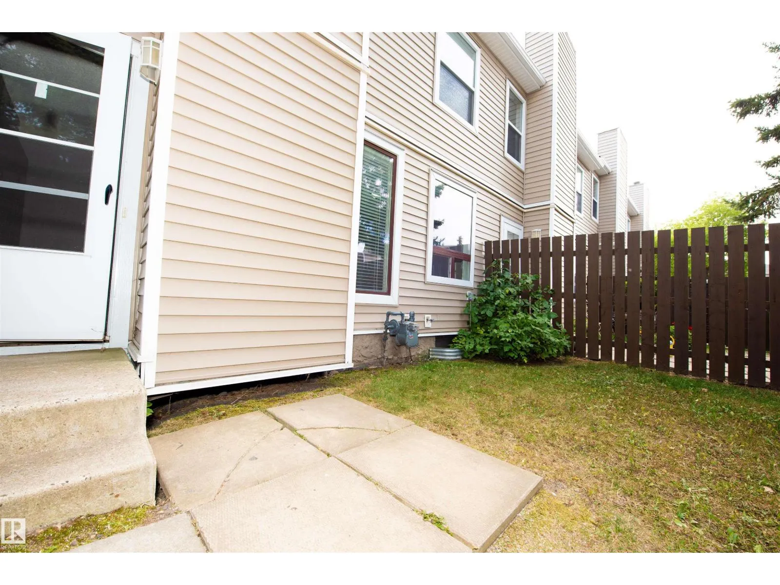 620 SADDLEBACK RD NW NW