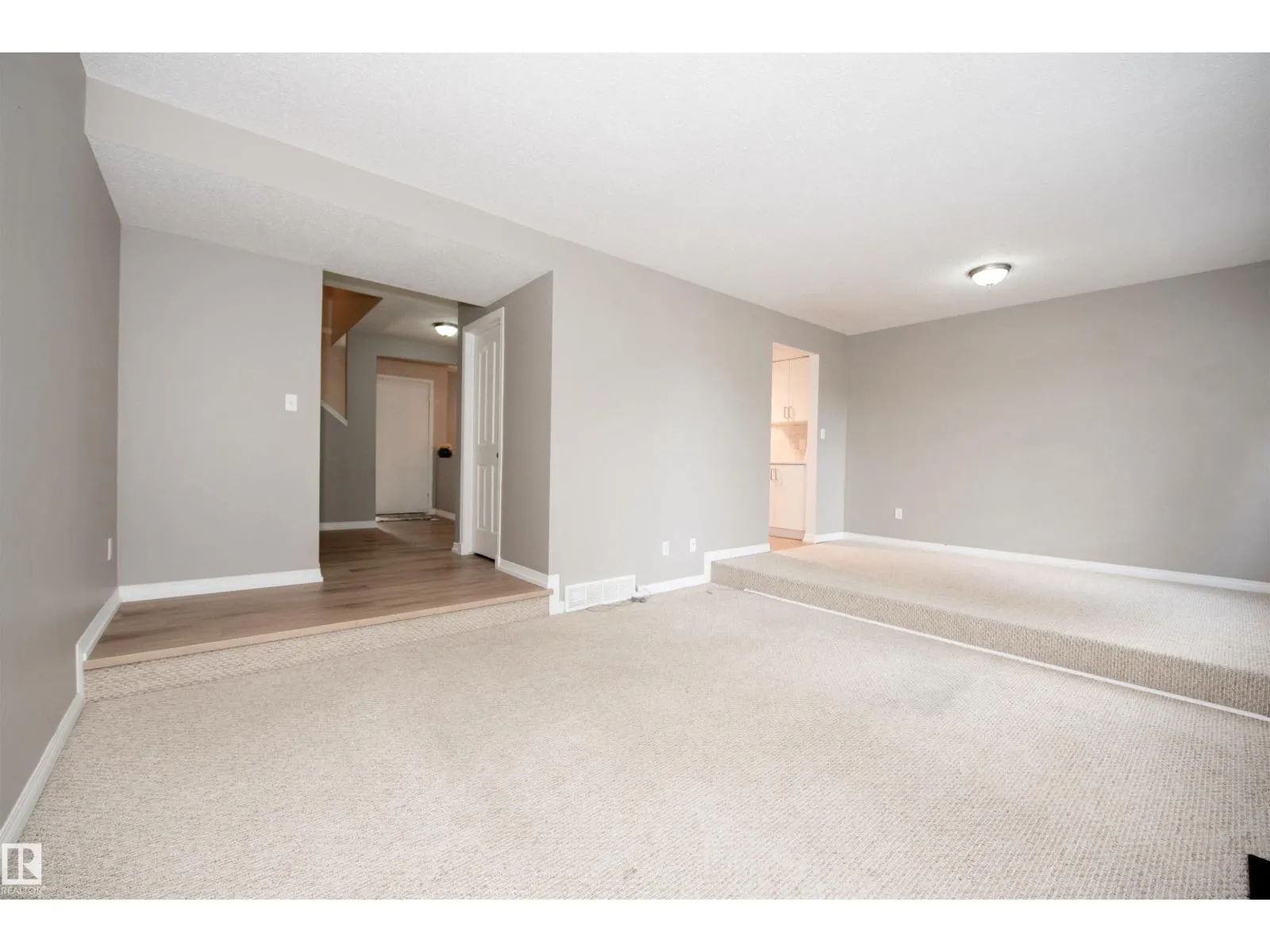 620 SADDLEBACK RD NW NW