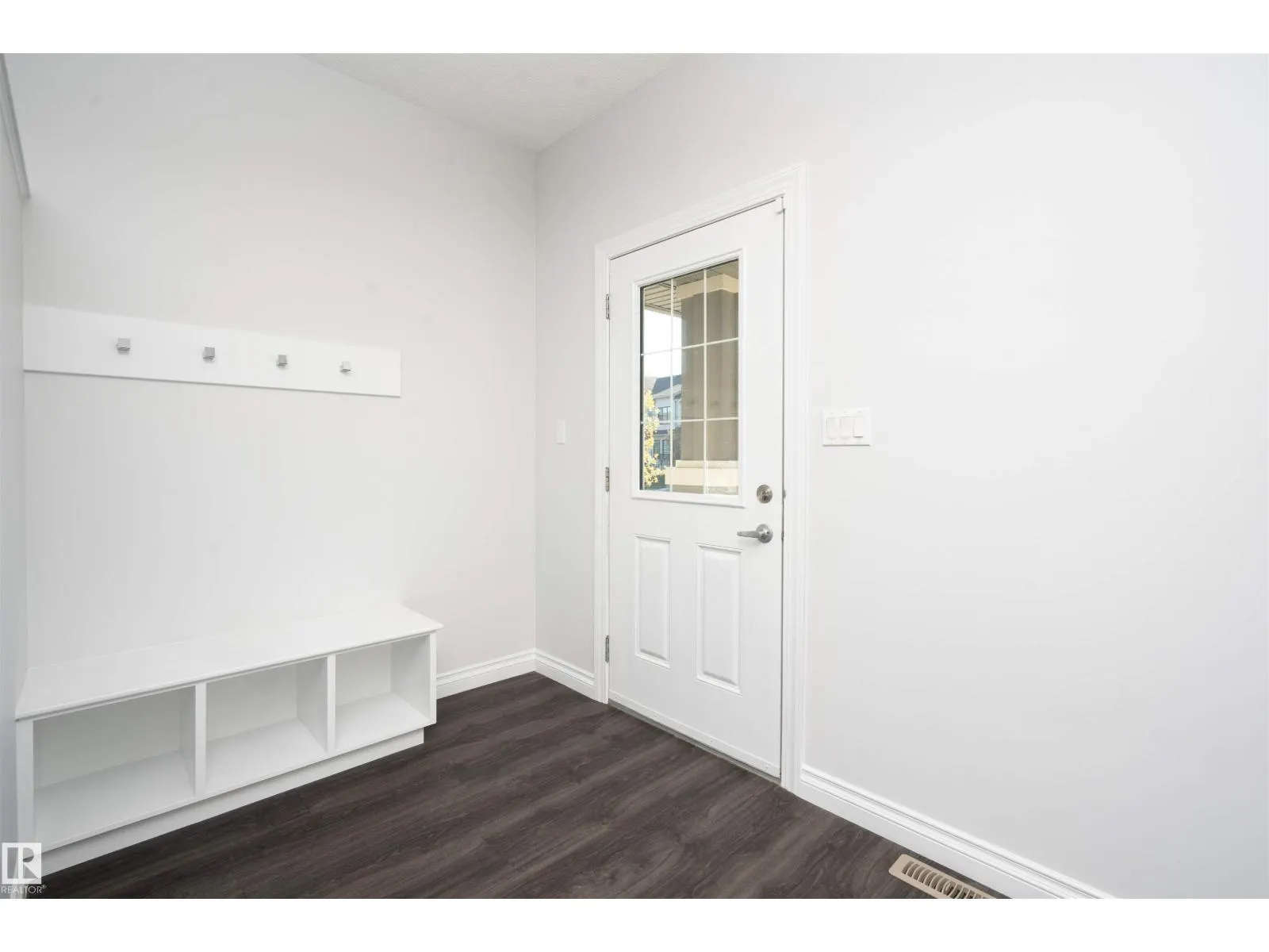 548 SECORD BV NW